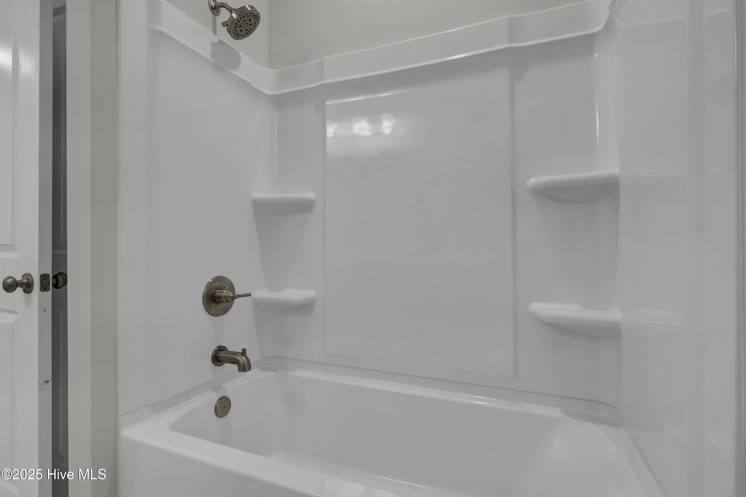 100490370 | Photo 26