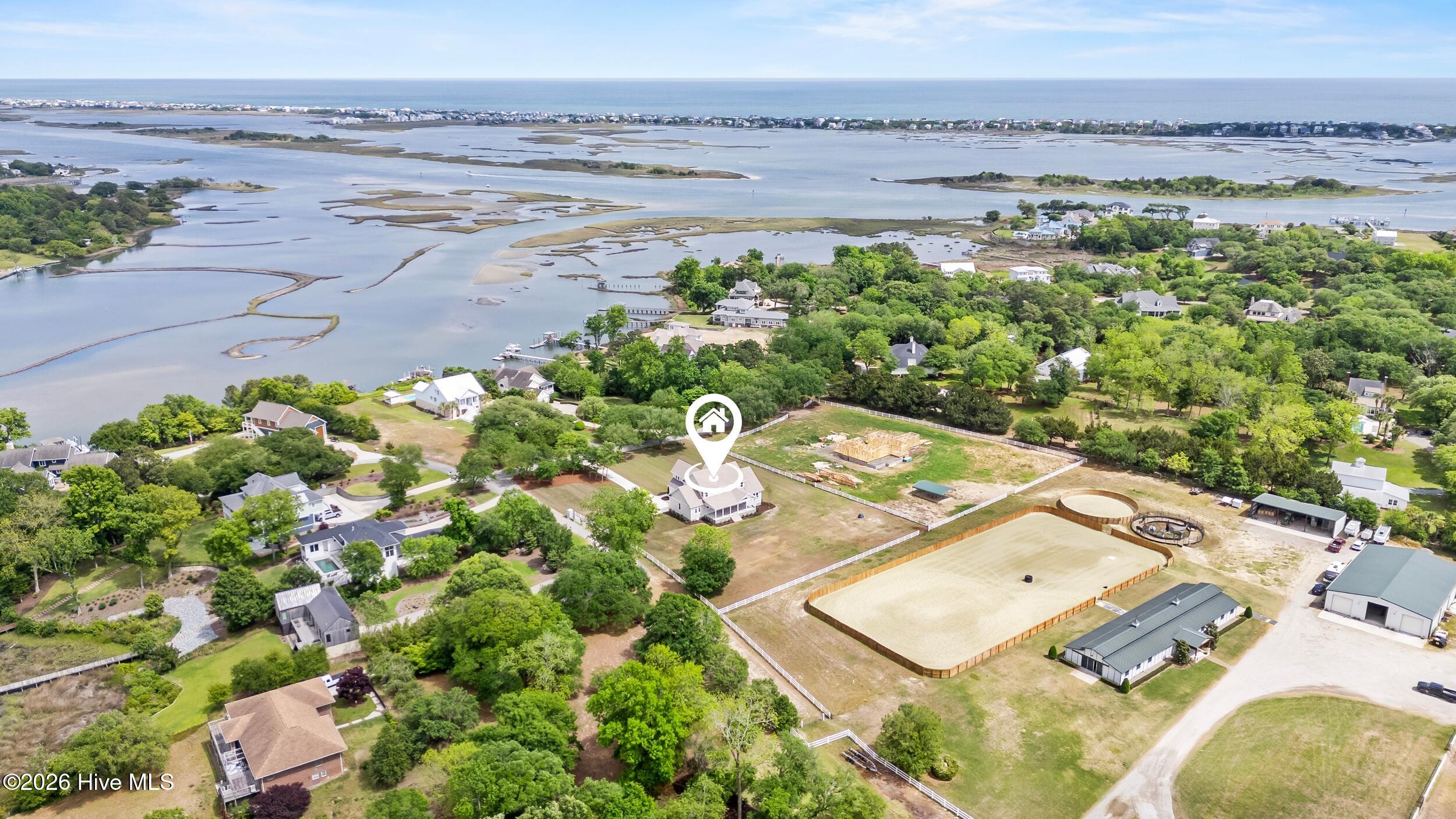 100570401 | Photo 57