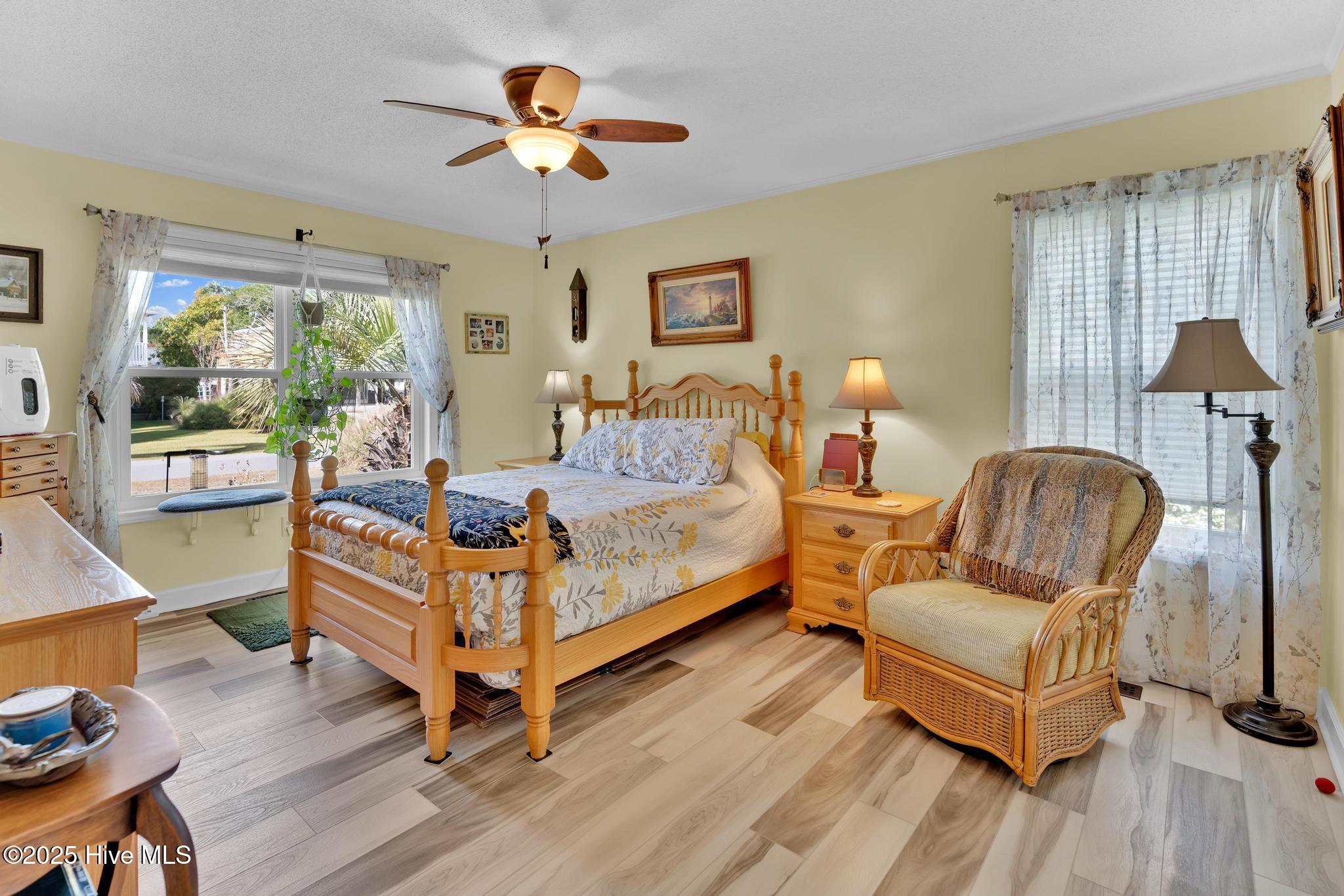 100540087 | Photo 18