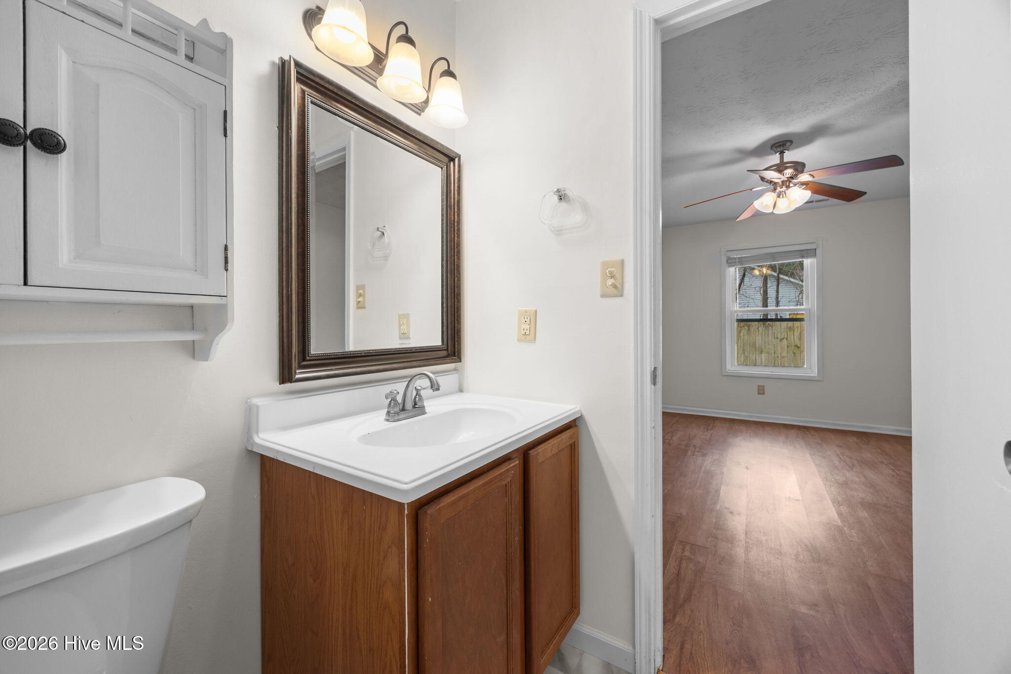 100550938 | Photo 20