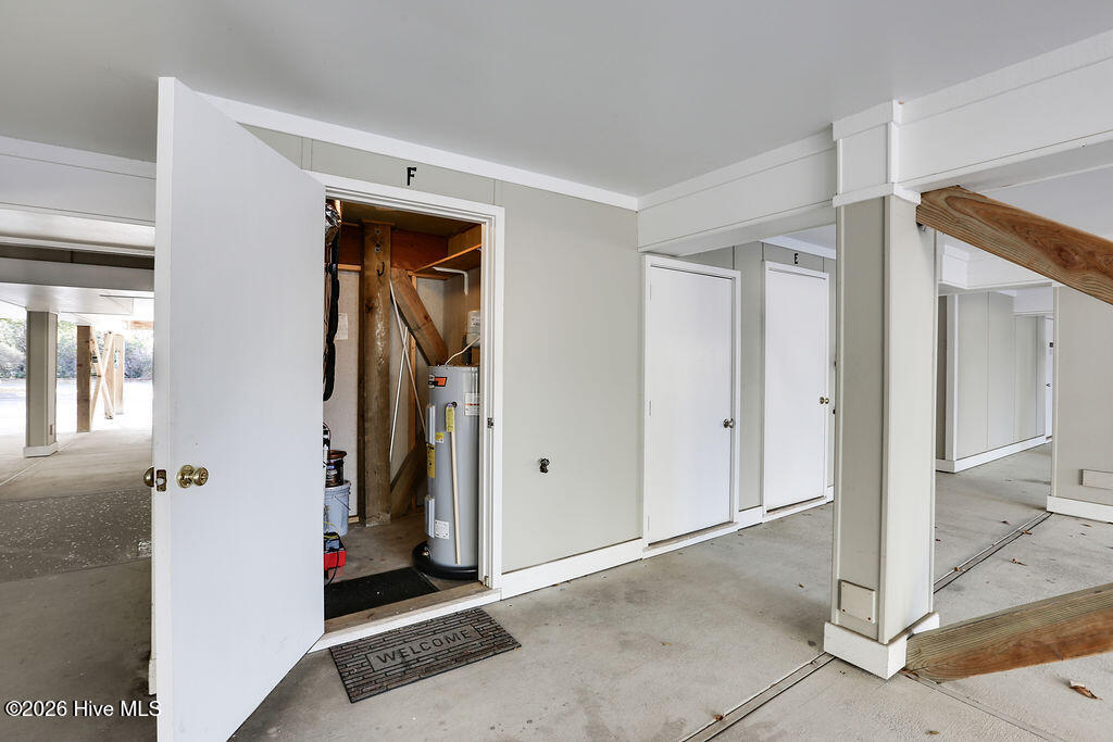 100549011 | Photo 34