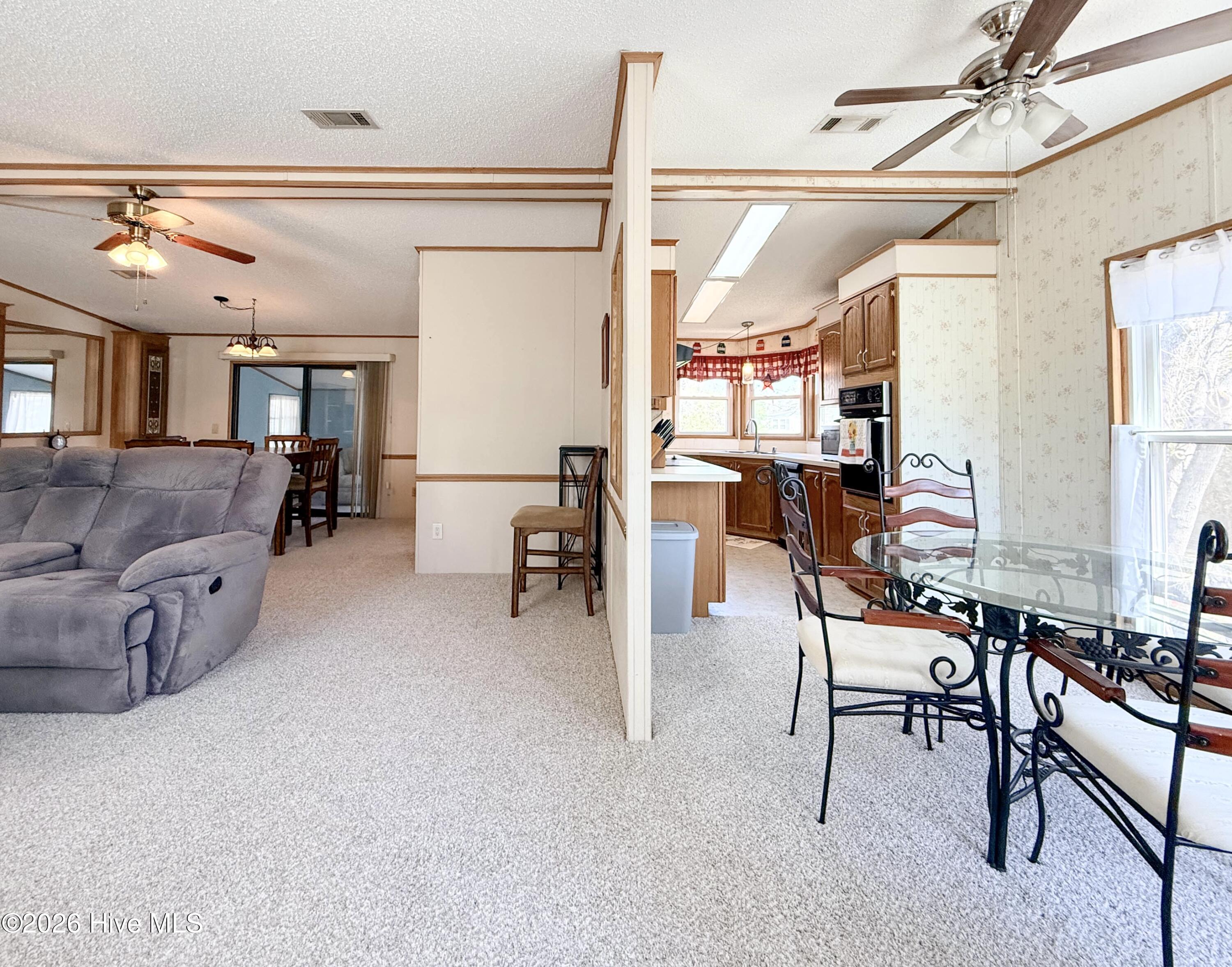 100563984 | Photo 13