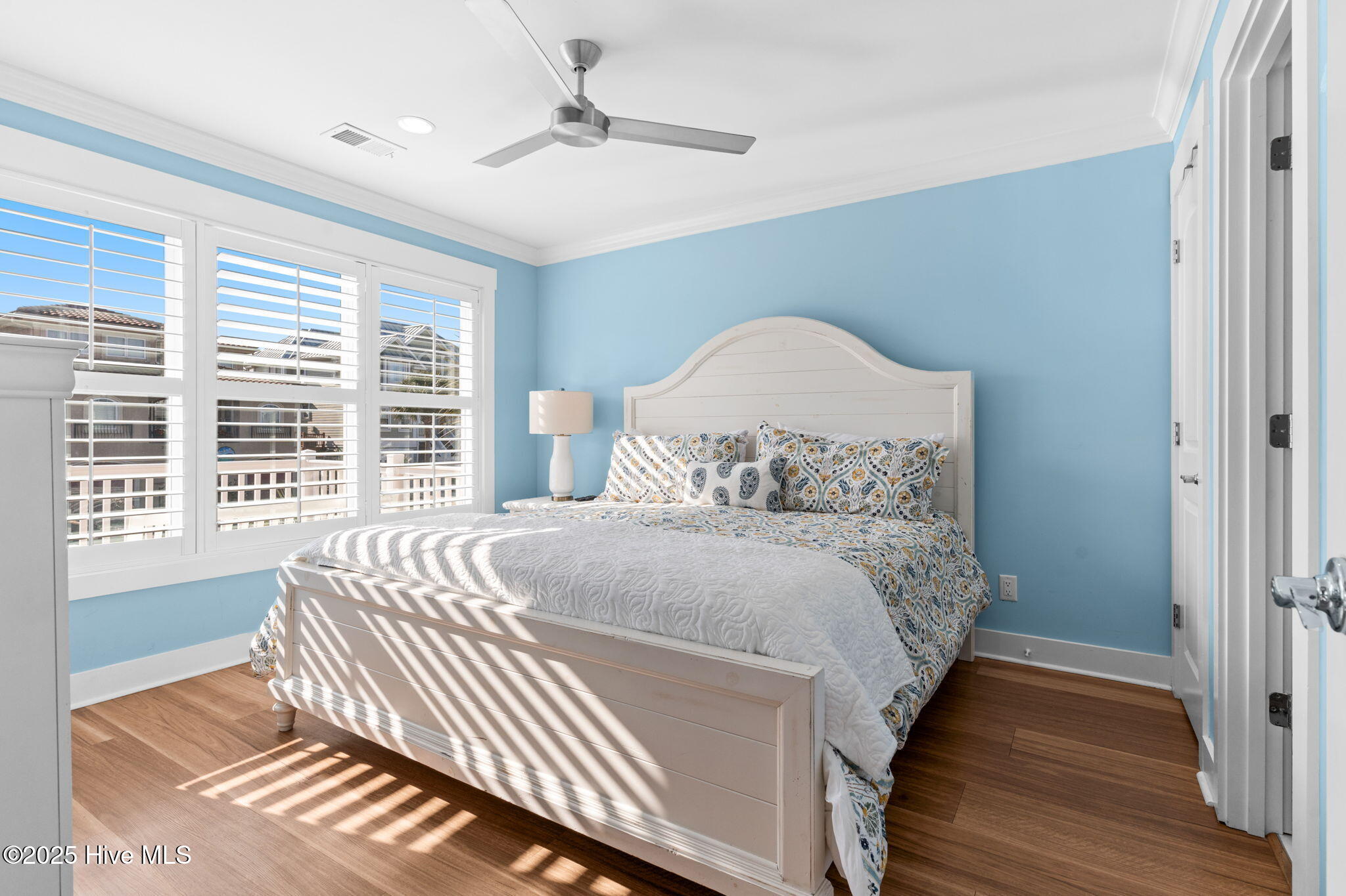 100541677 | Photo 30