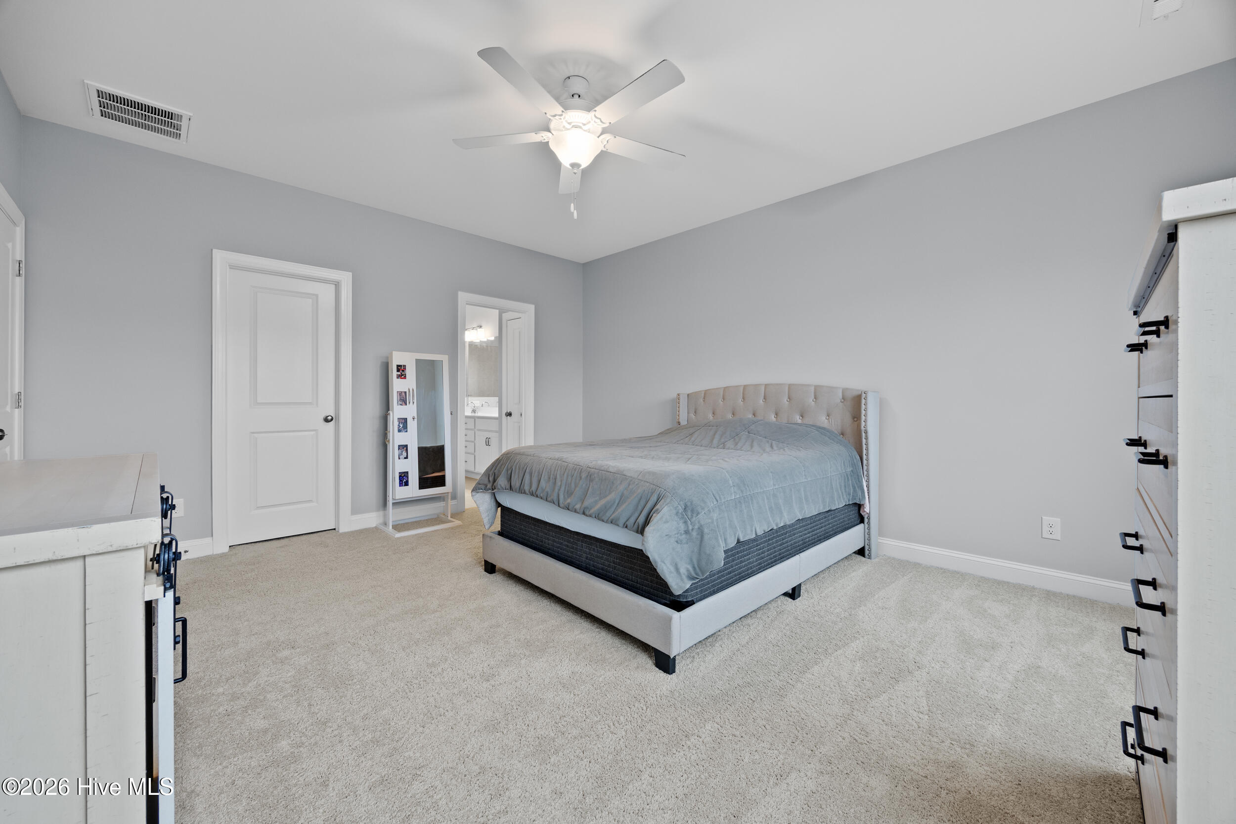 100552292 | Photo 29