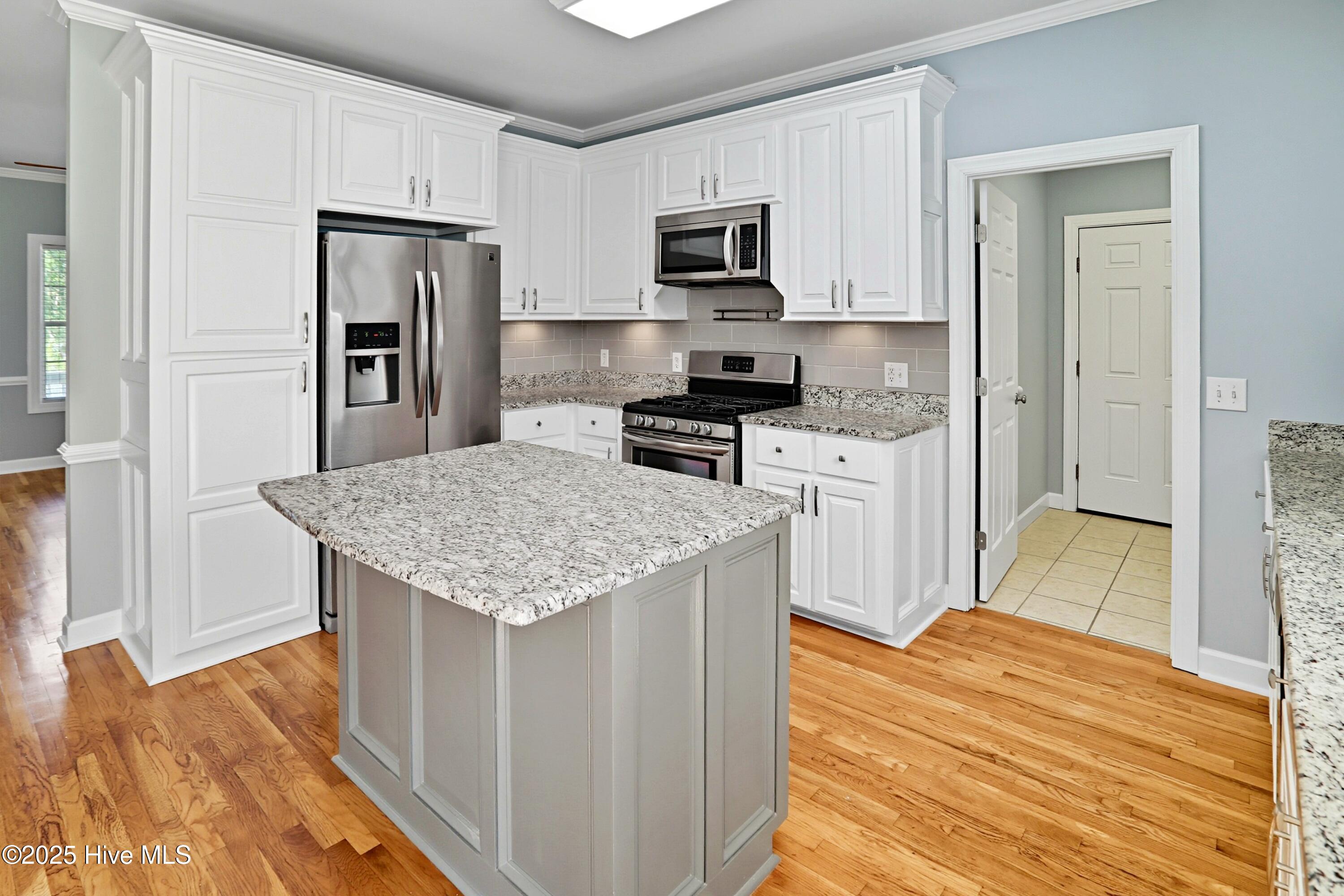 100529076 | Photo 19