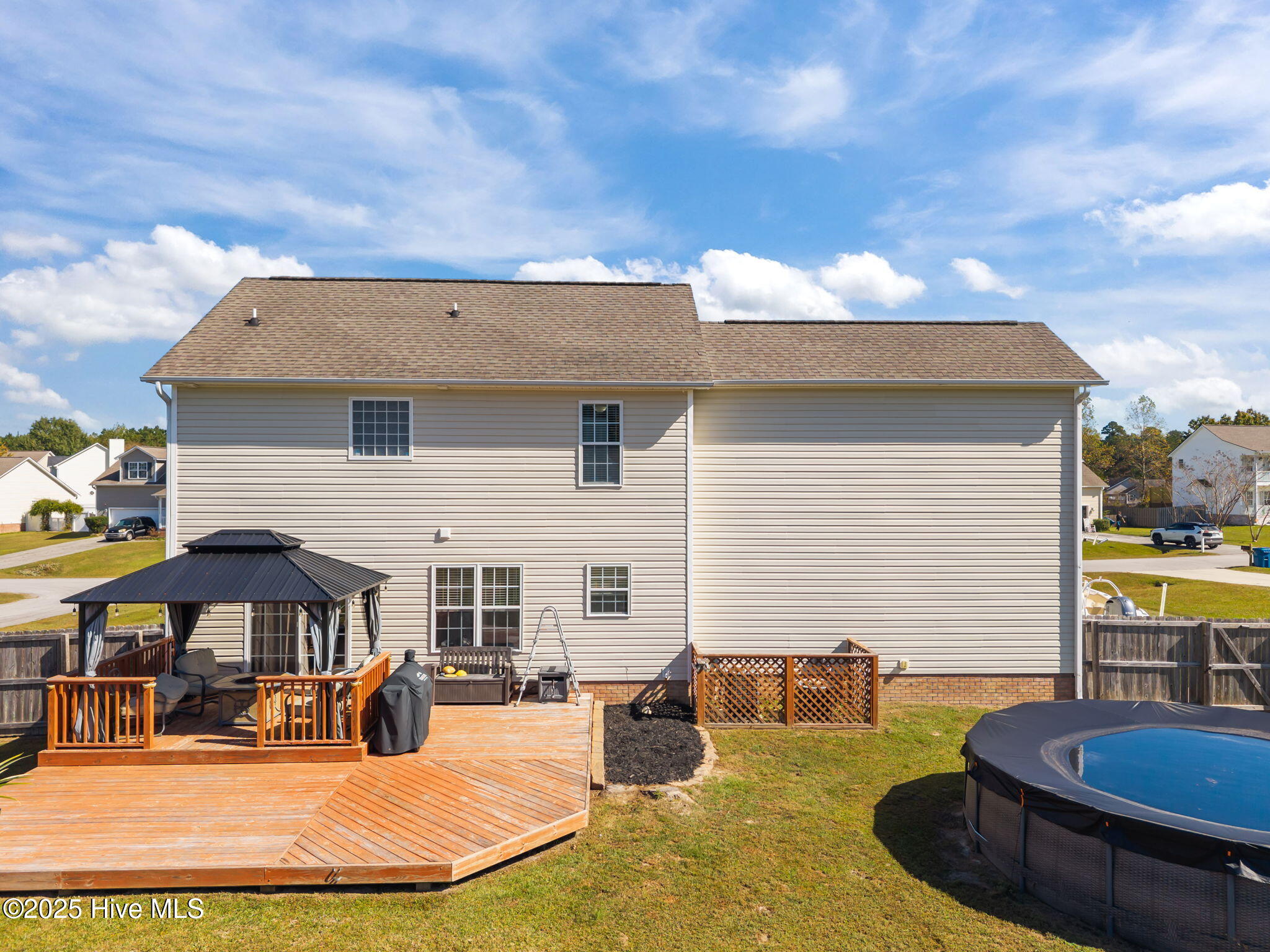 100538384 | Photo 38