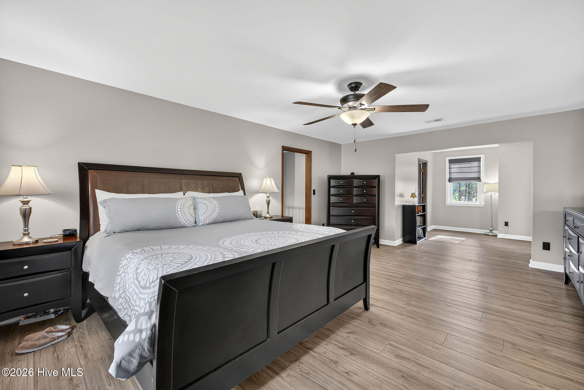 100552823 | Photo 21