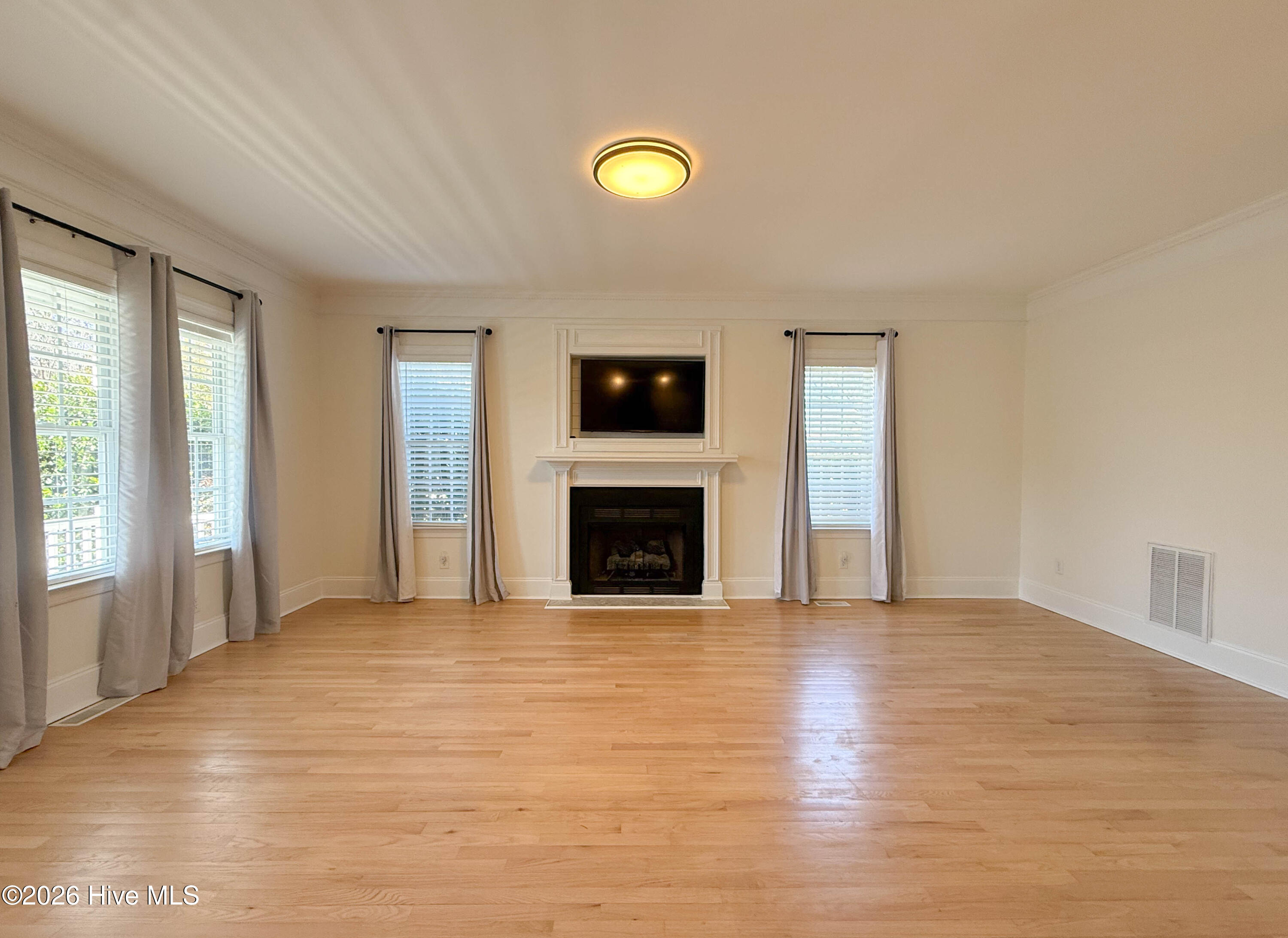 100550265 | Photo 28