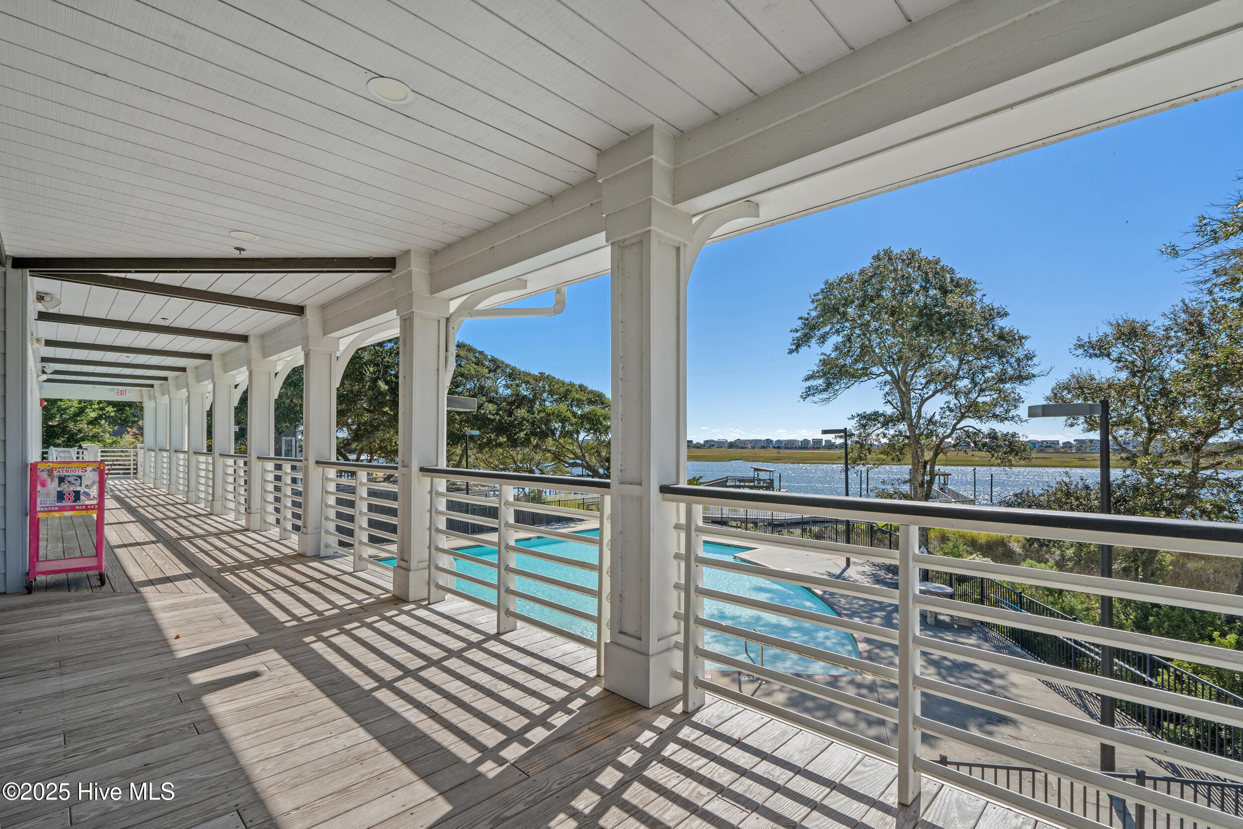 100539009 | Photo 58