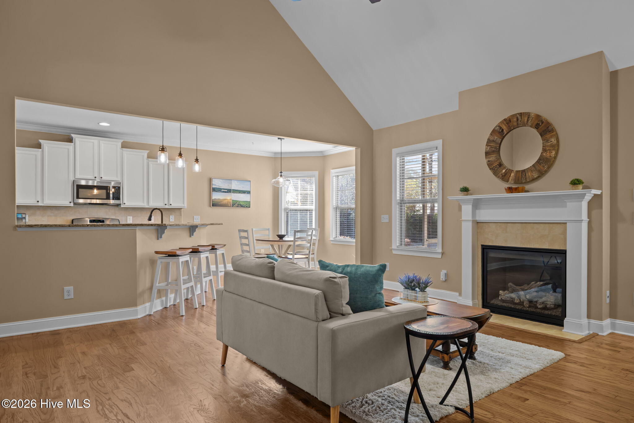 100549761 | Photo 17