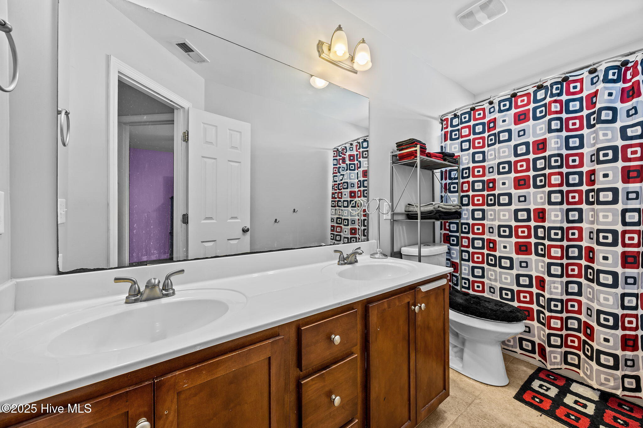 100532317 | Photo 32