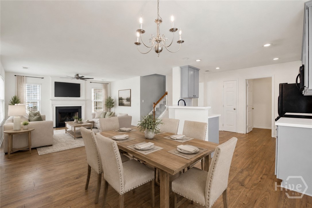 Open Floor Plan Livingroom/Kitchen (Staged Virtually)