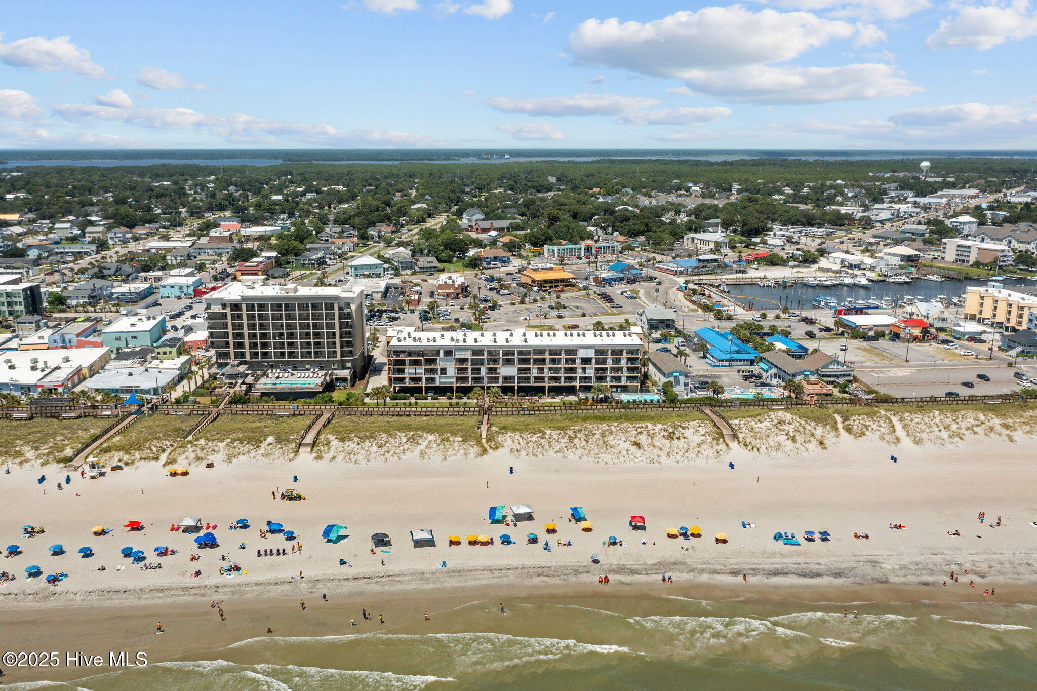 100535263 | Photo 46