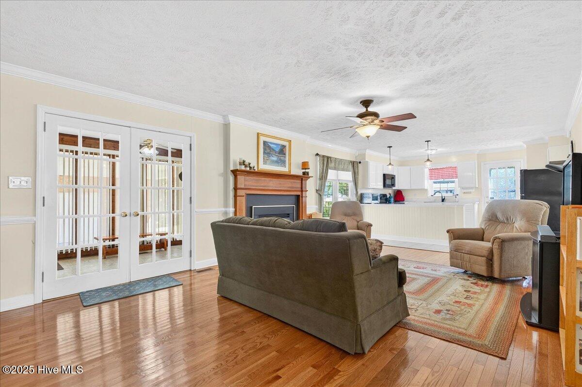 100533045 | Photo 29