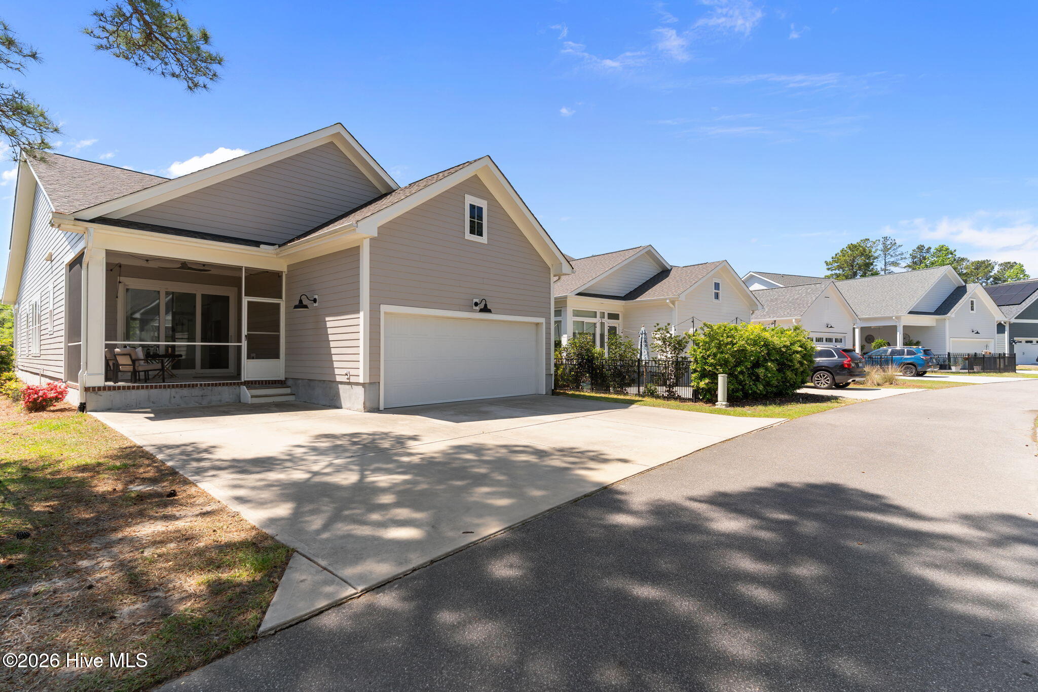 100568555 | Photo 34