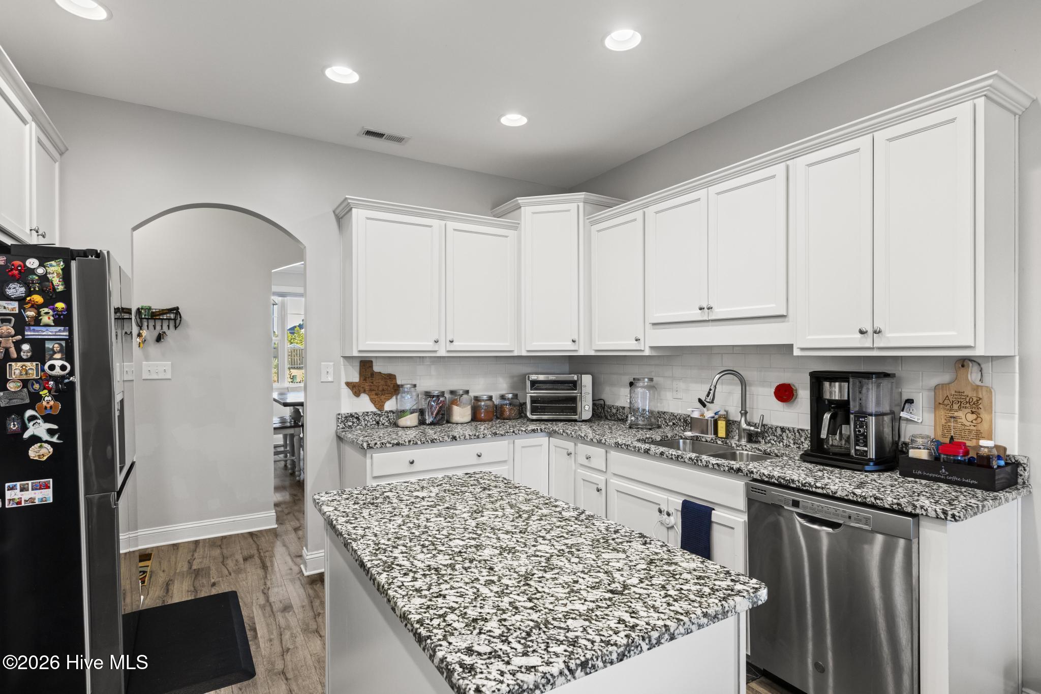 100553359 | Photo 13