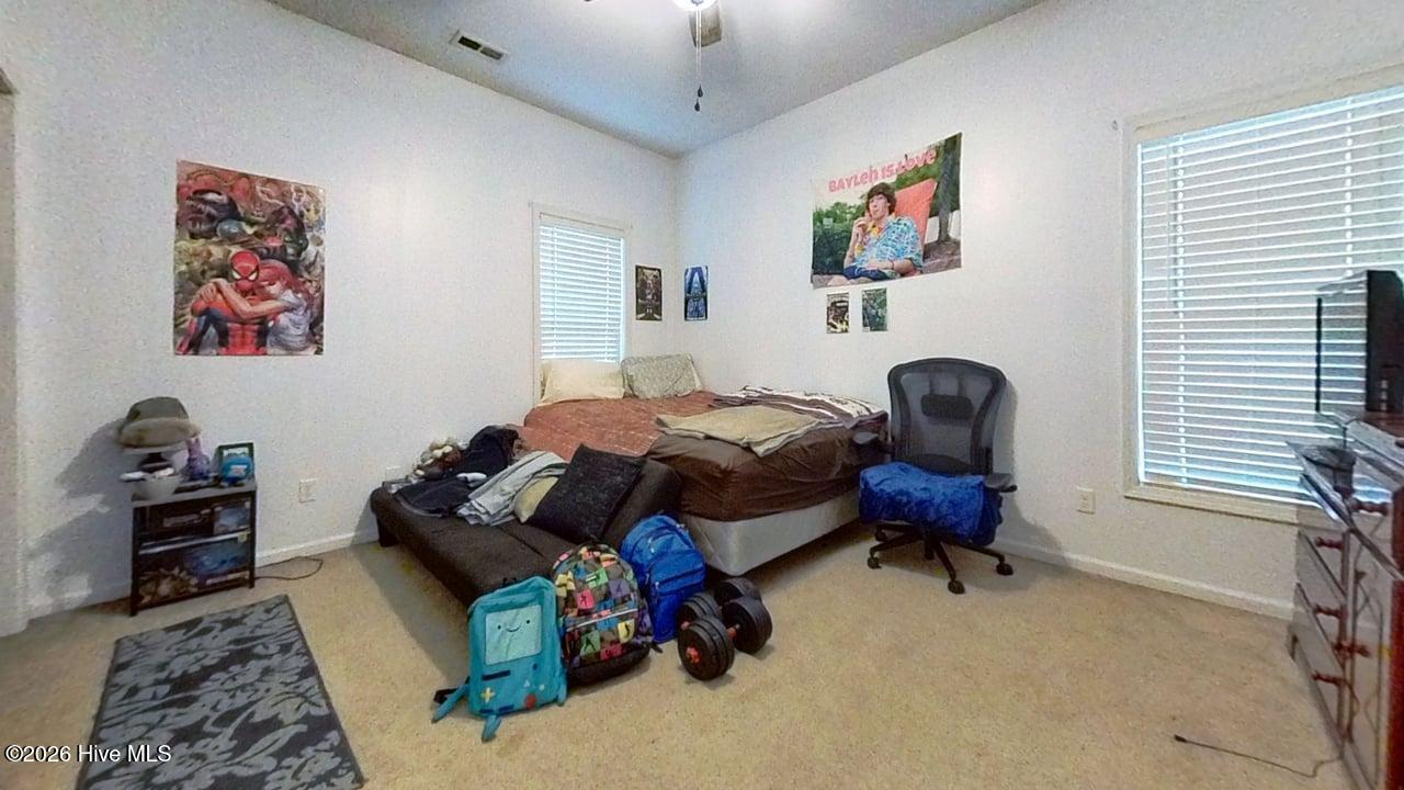 100559167 | Photo 19