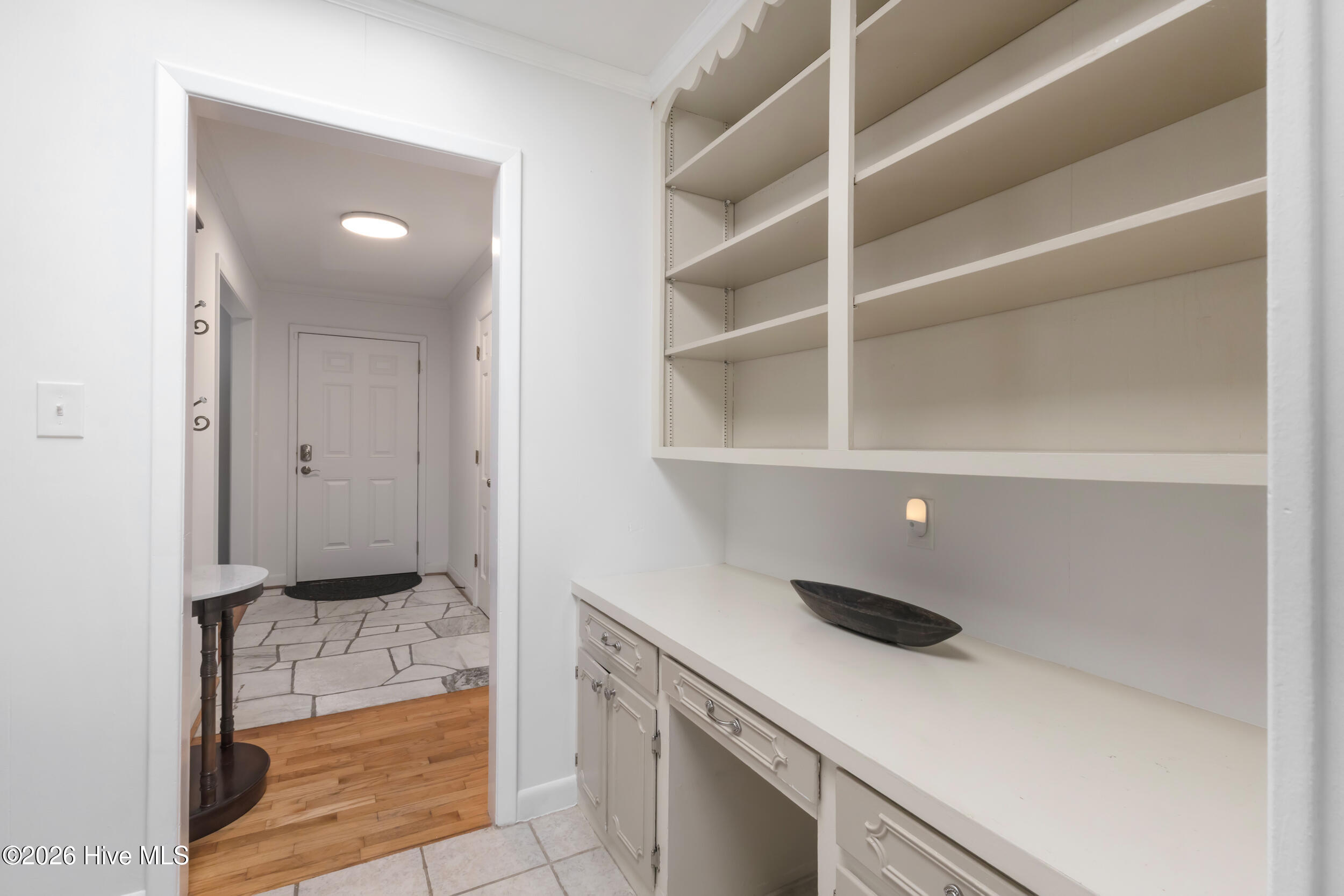 100564649 | Photo 15