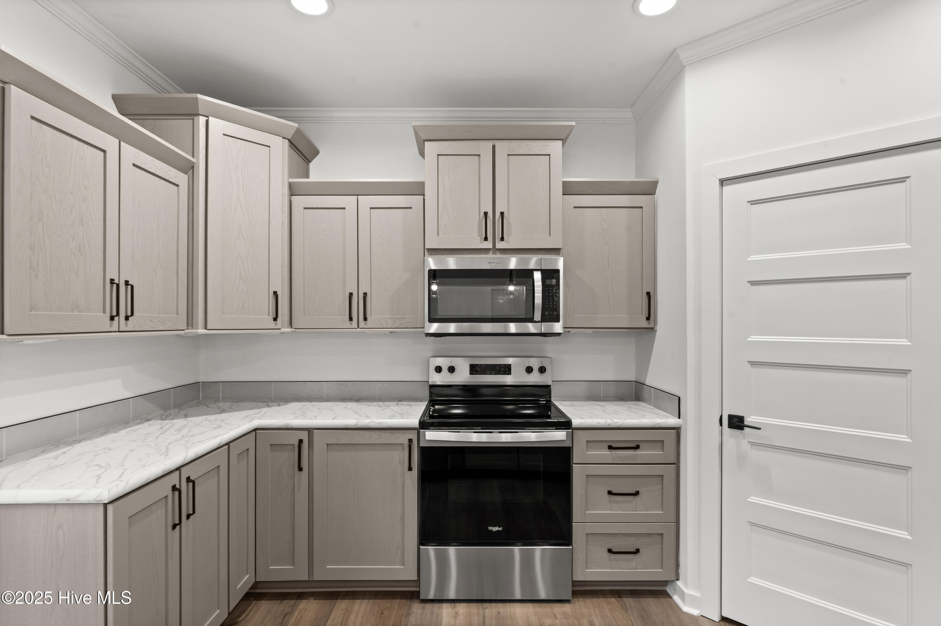 100546141 | Photo 10