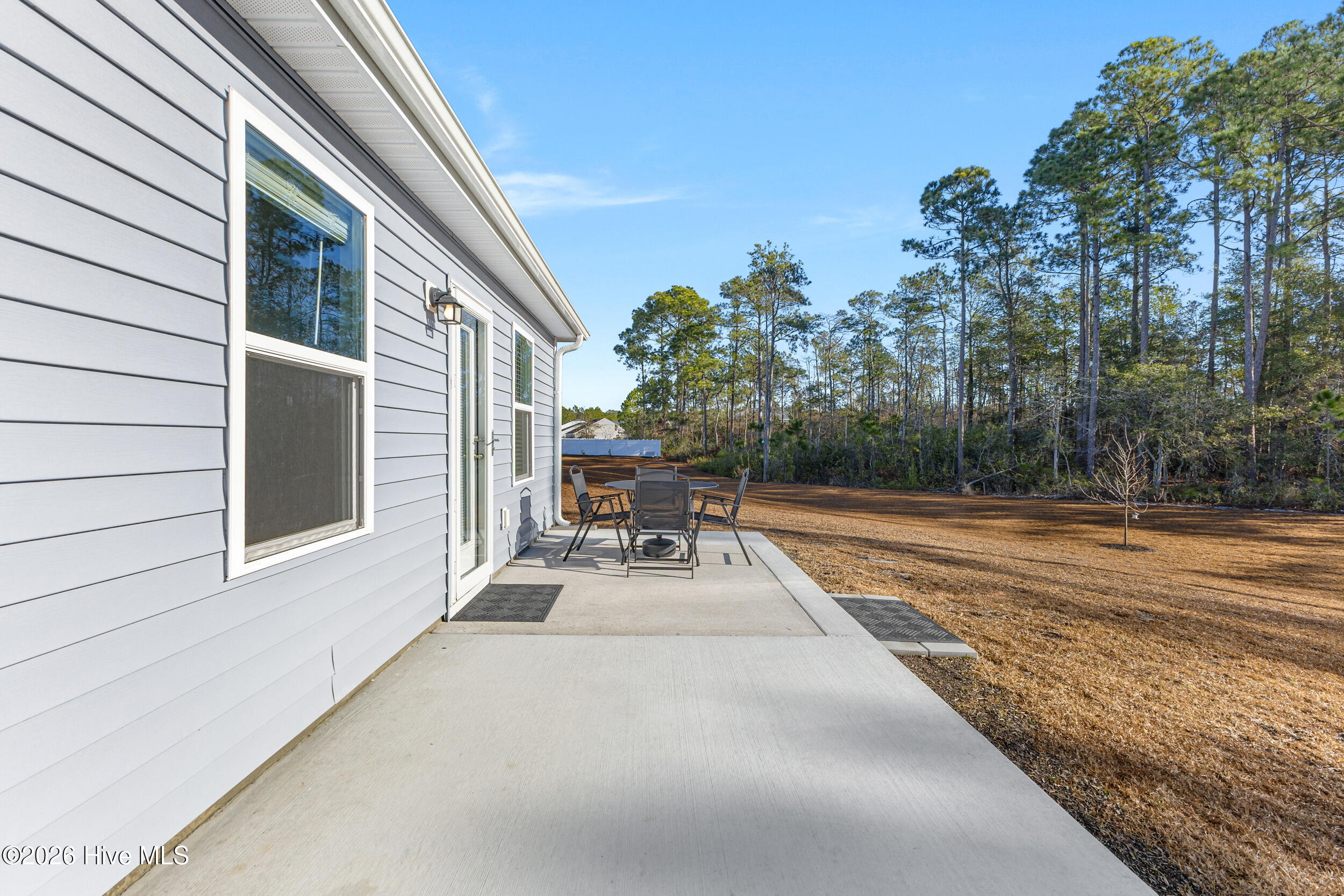 100547878 | Photo 22