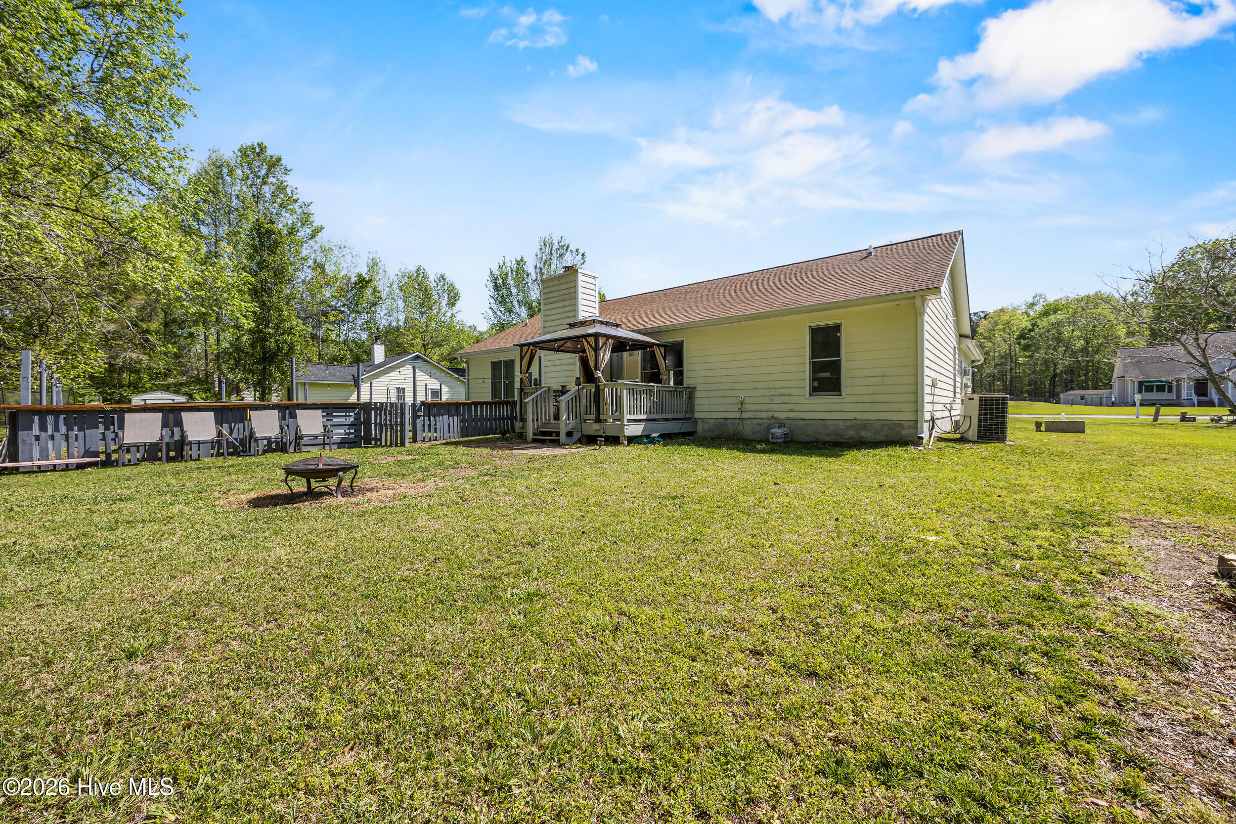 100566789 | Photo 34