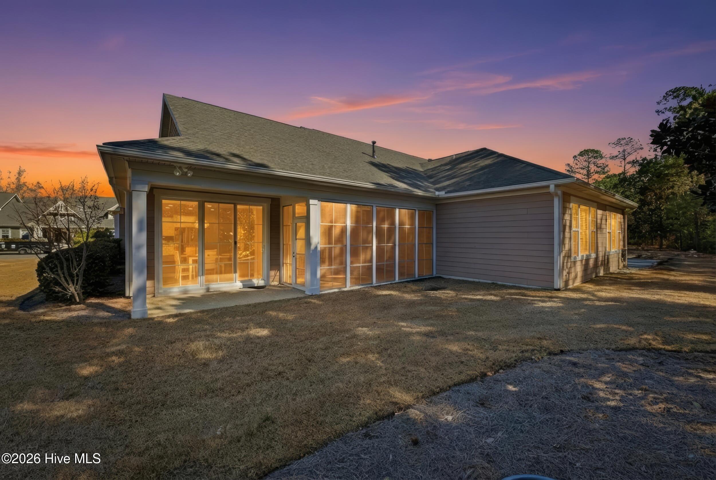 100556965 | Photo 42