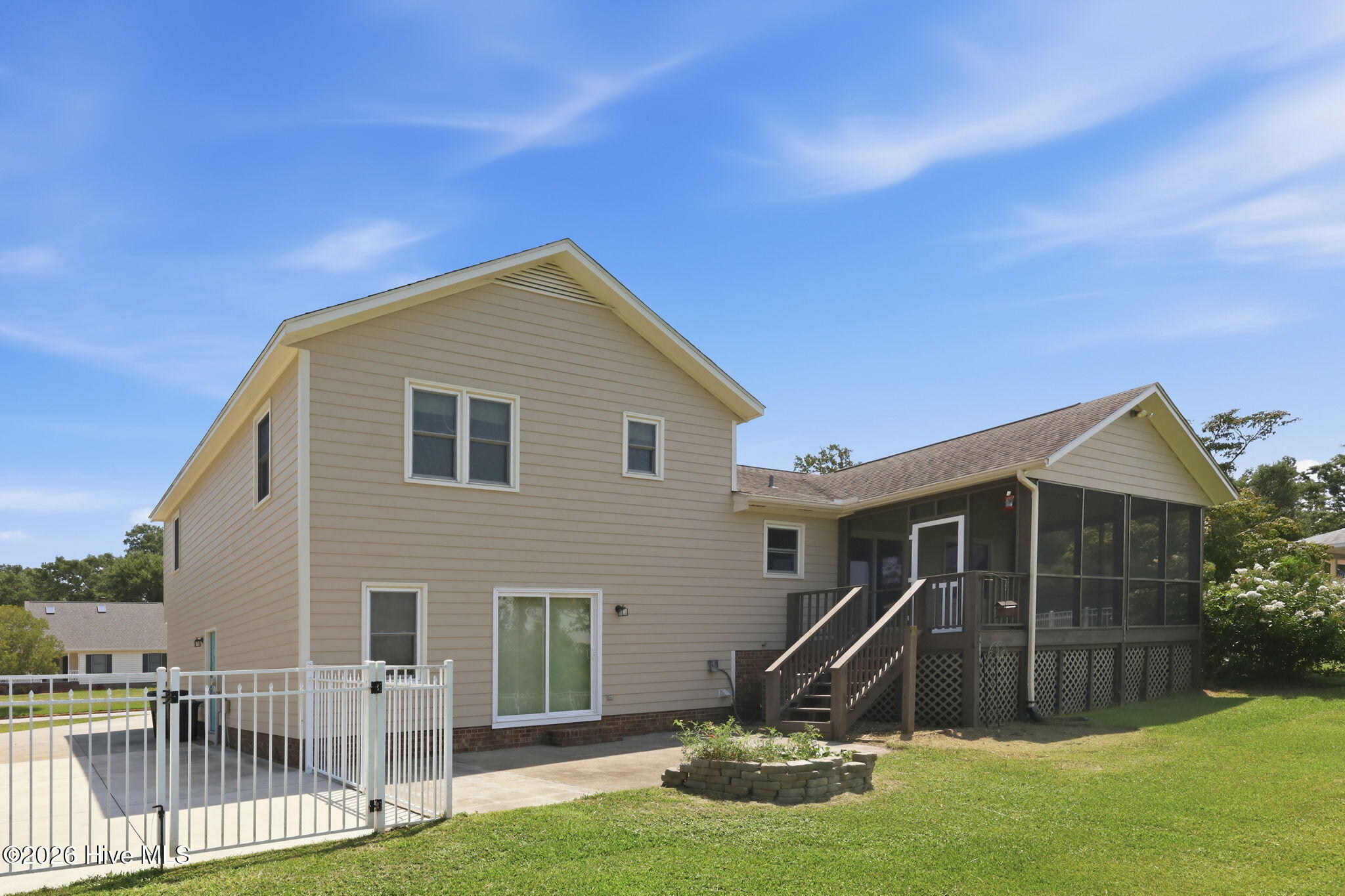 907 Oak 