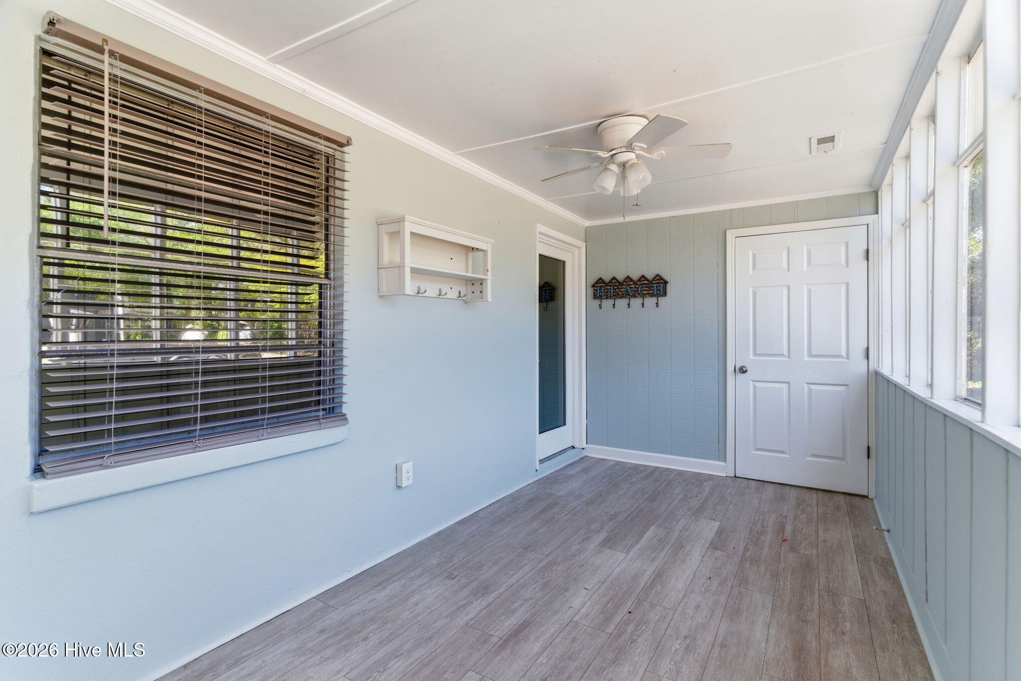 100569576 | Photo 20