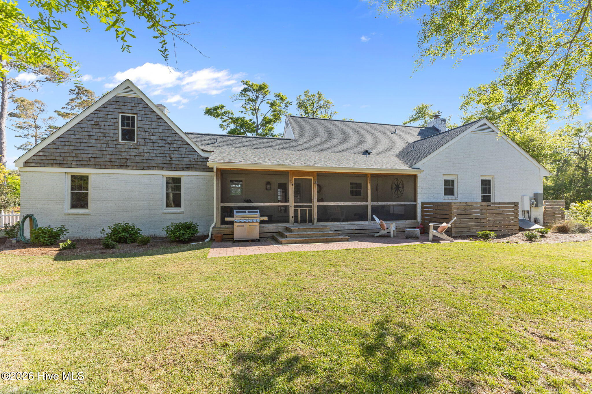 218 Lands End Road,Morehead City