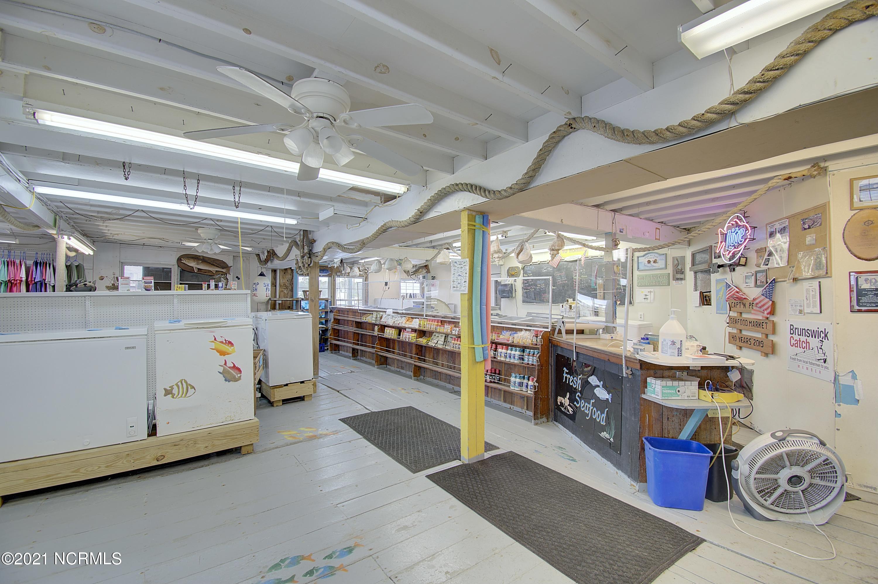 100502162 | Photo 58