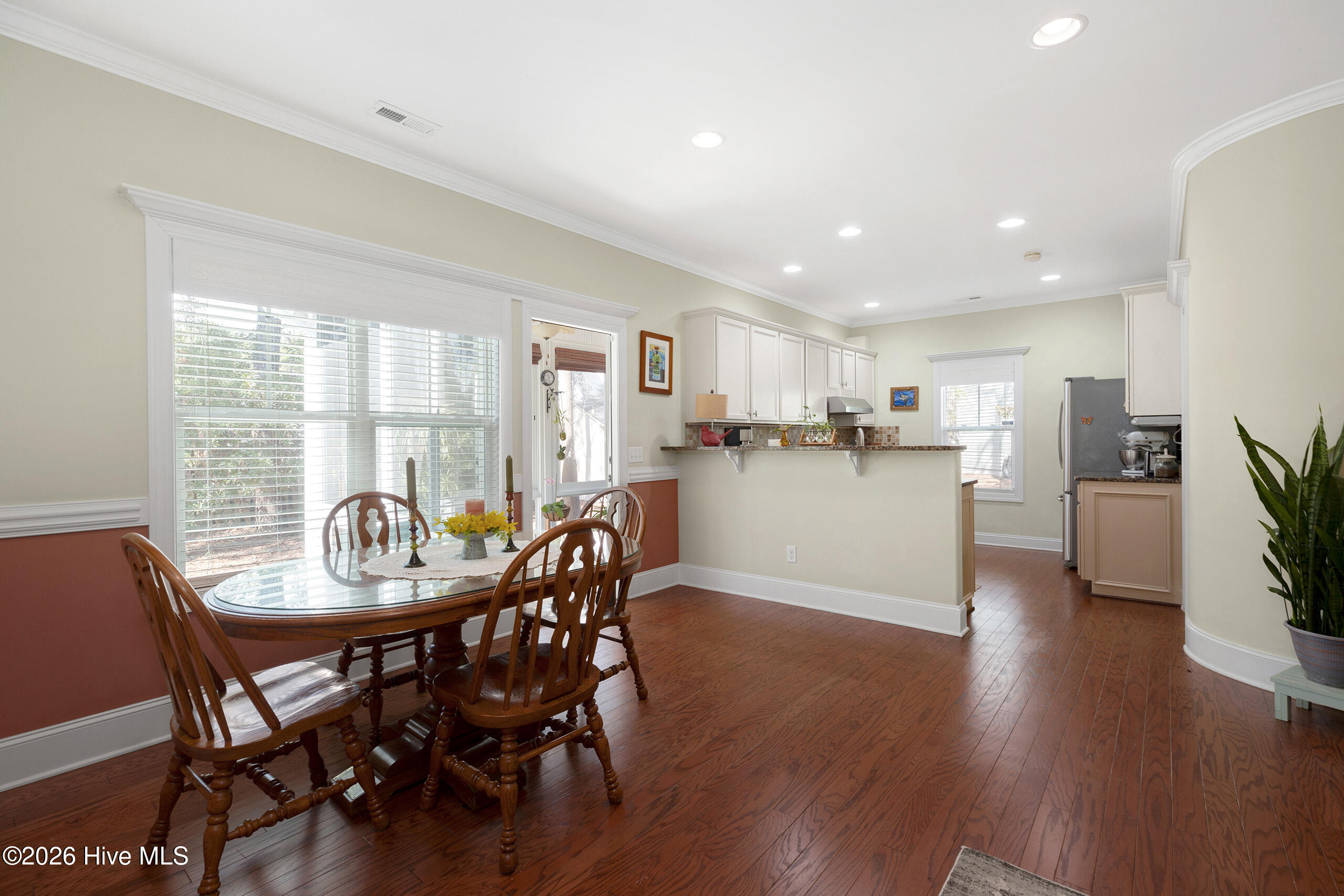 100558971 | Photo 13