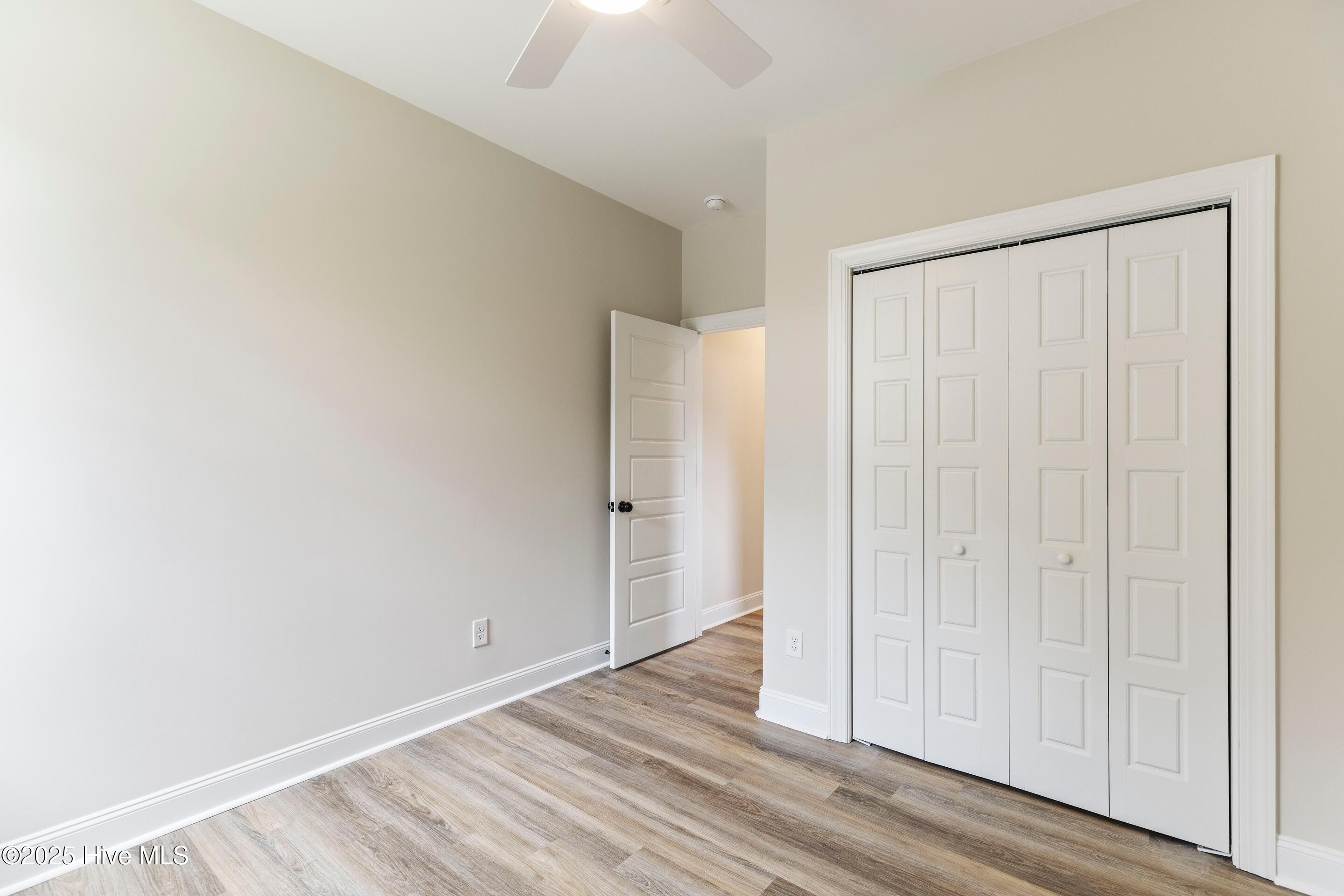 100545595 | Photo 41