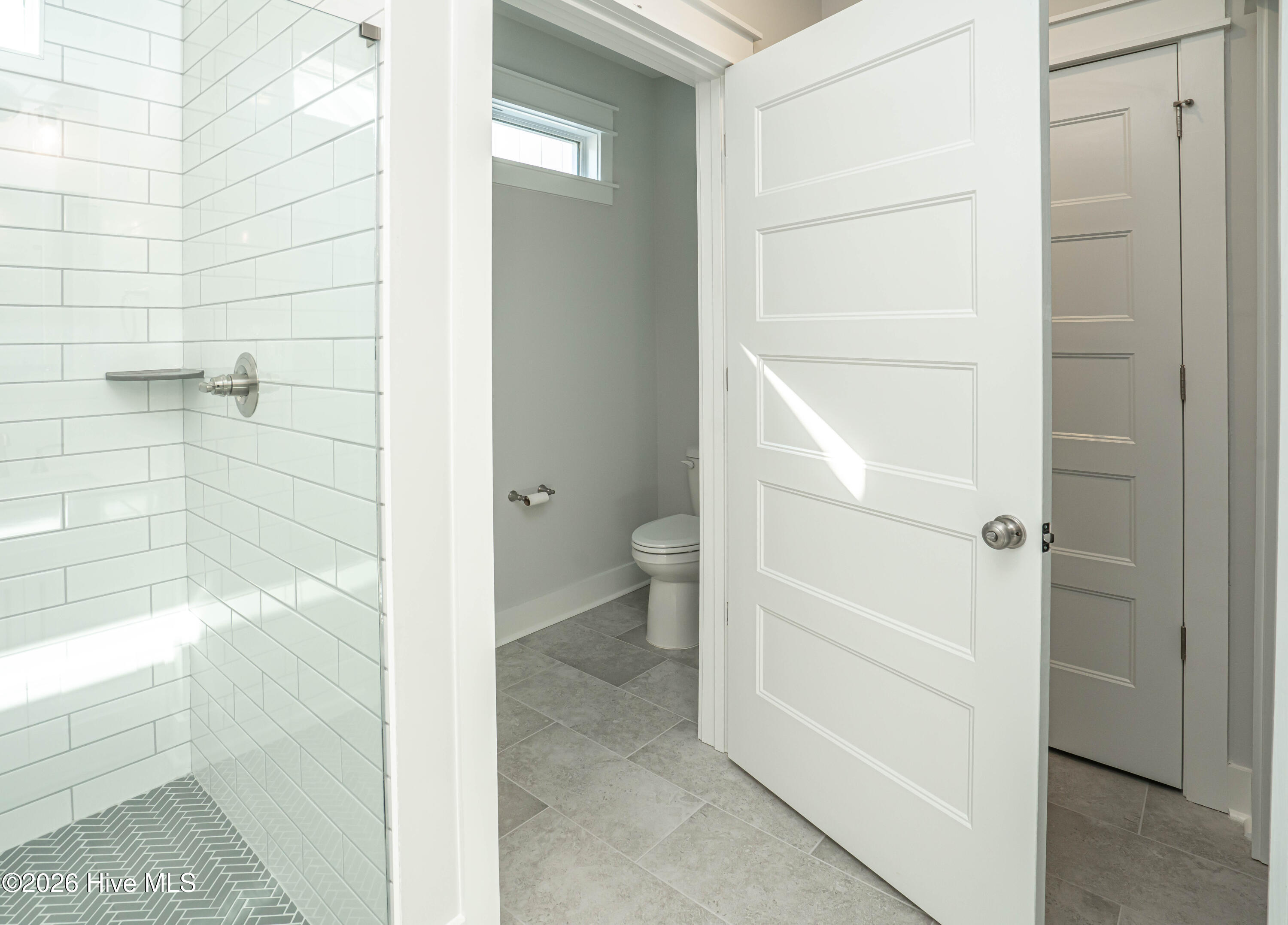 100553320 | Photo 27