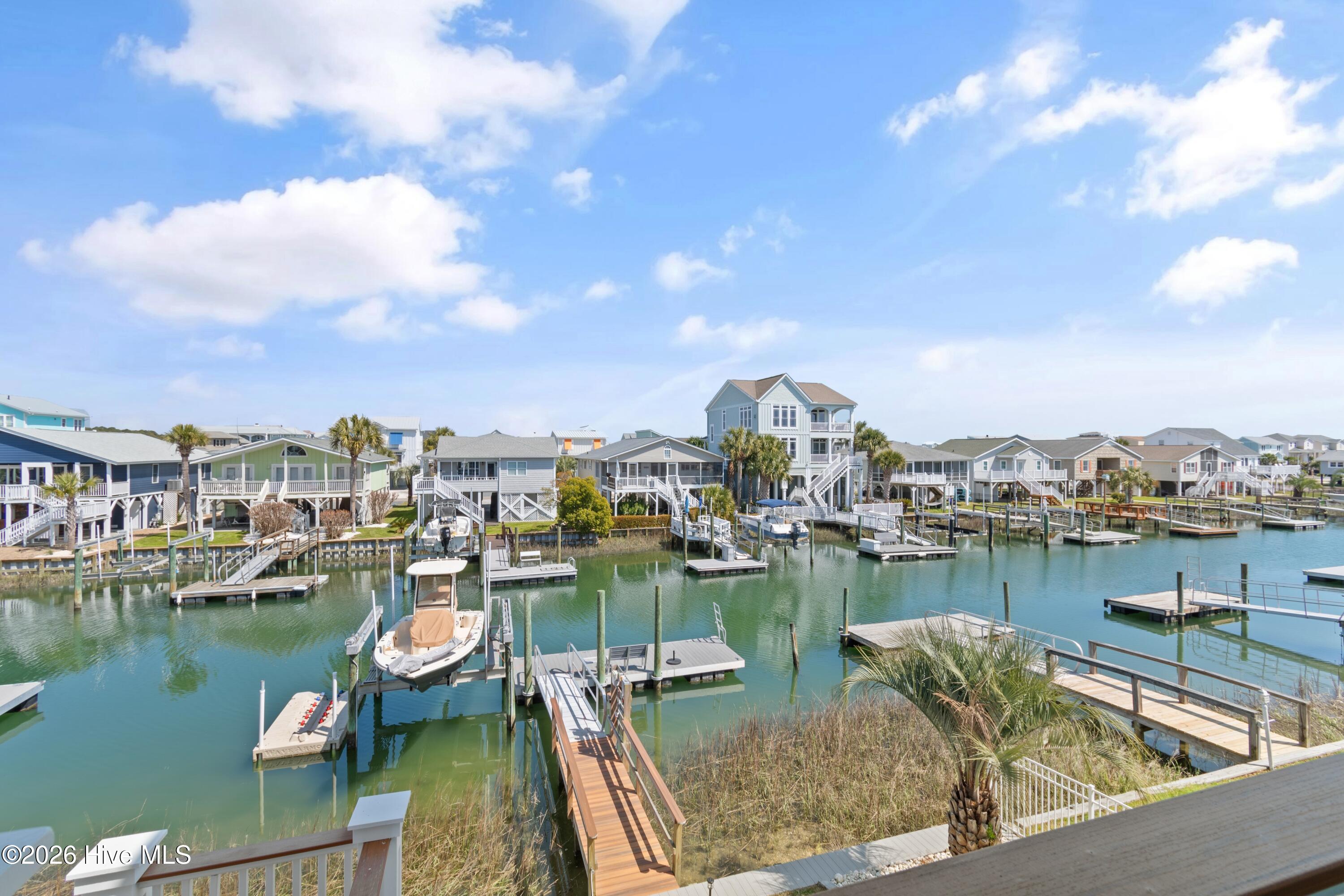 100562772 | Photo 12