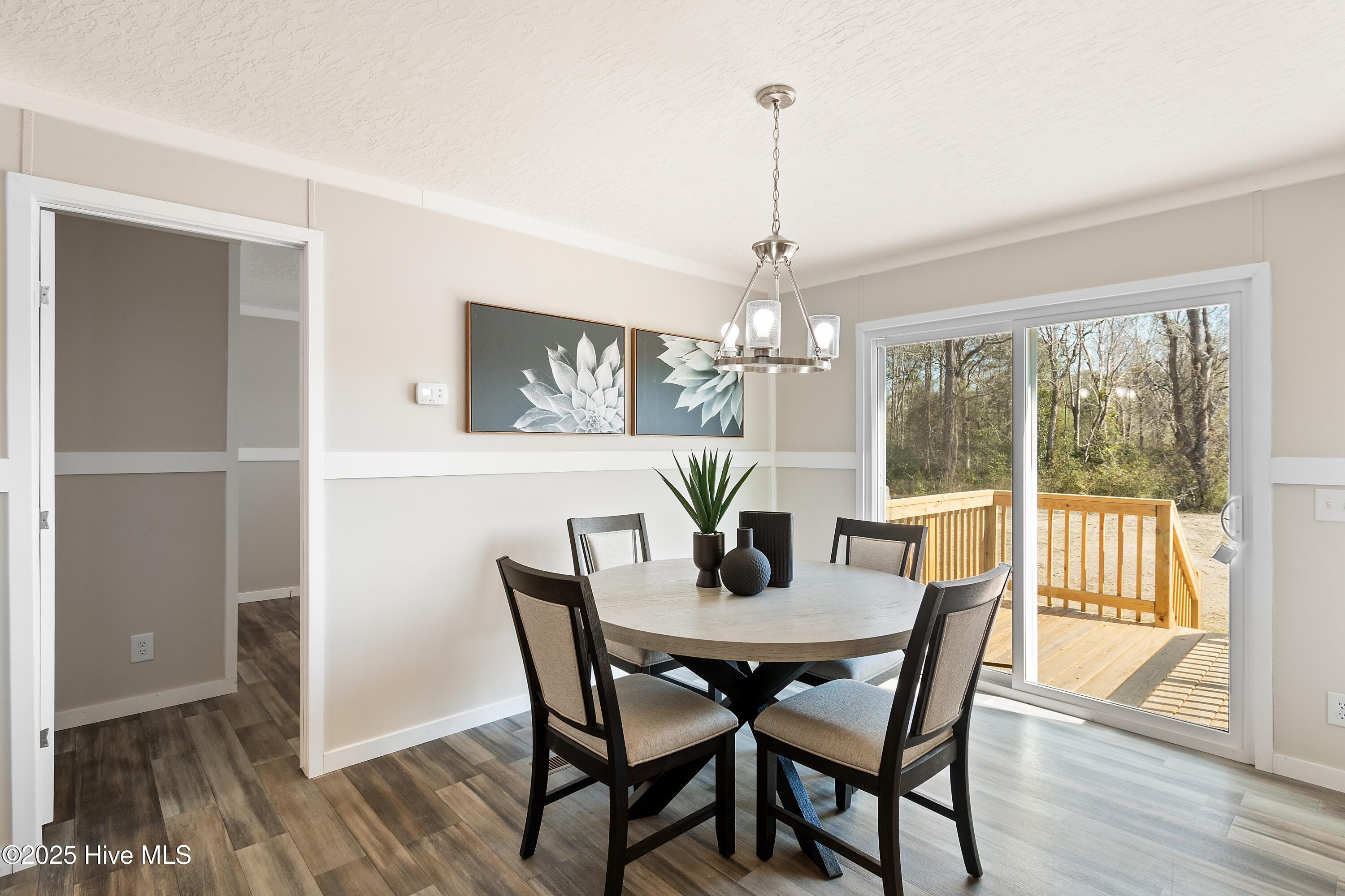 100523771 | Photo 13