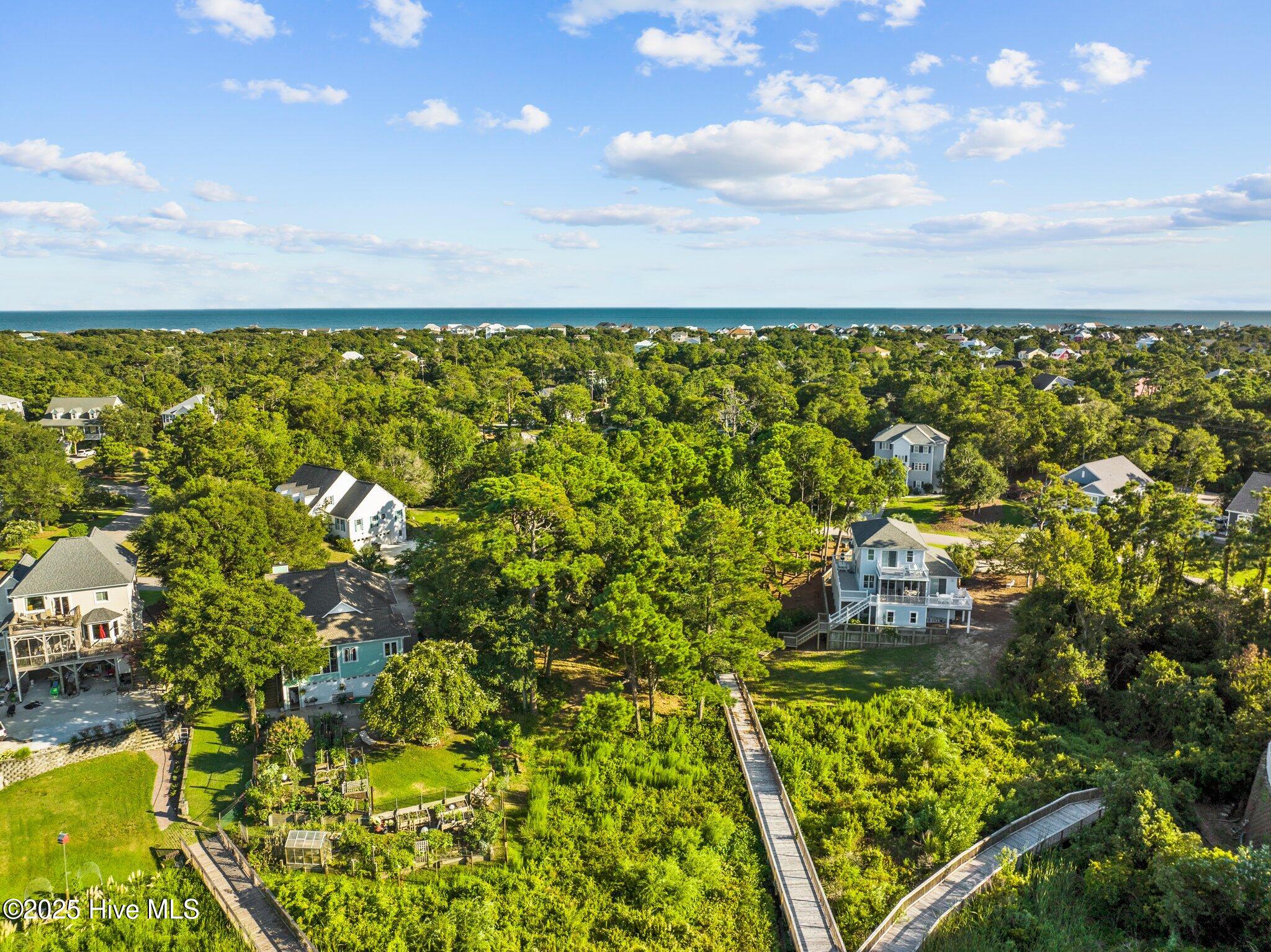 100558130 | Photo 76