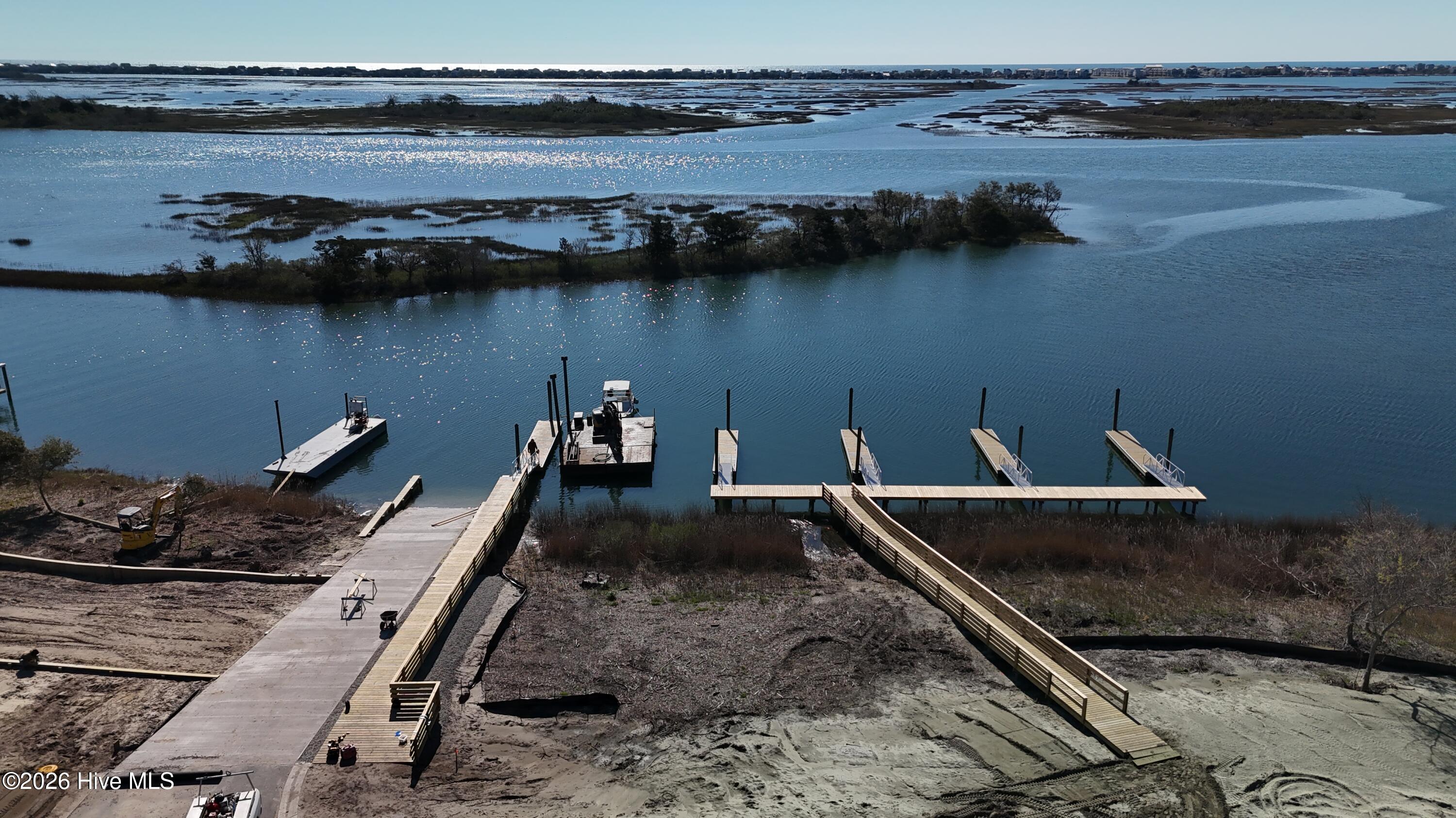 100561391 | Photo 16