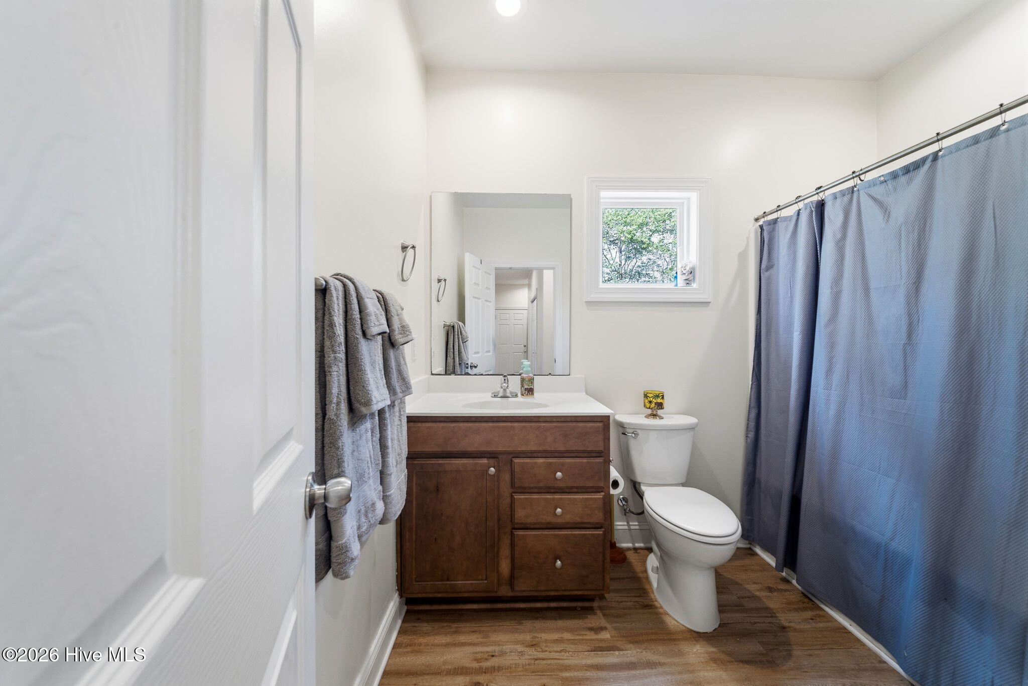 100565860 | Photo 19