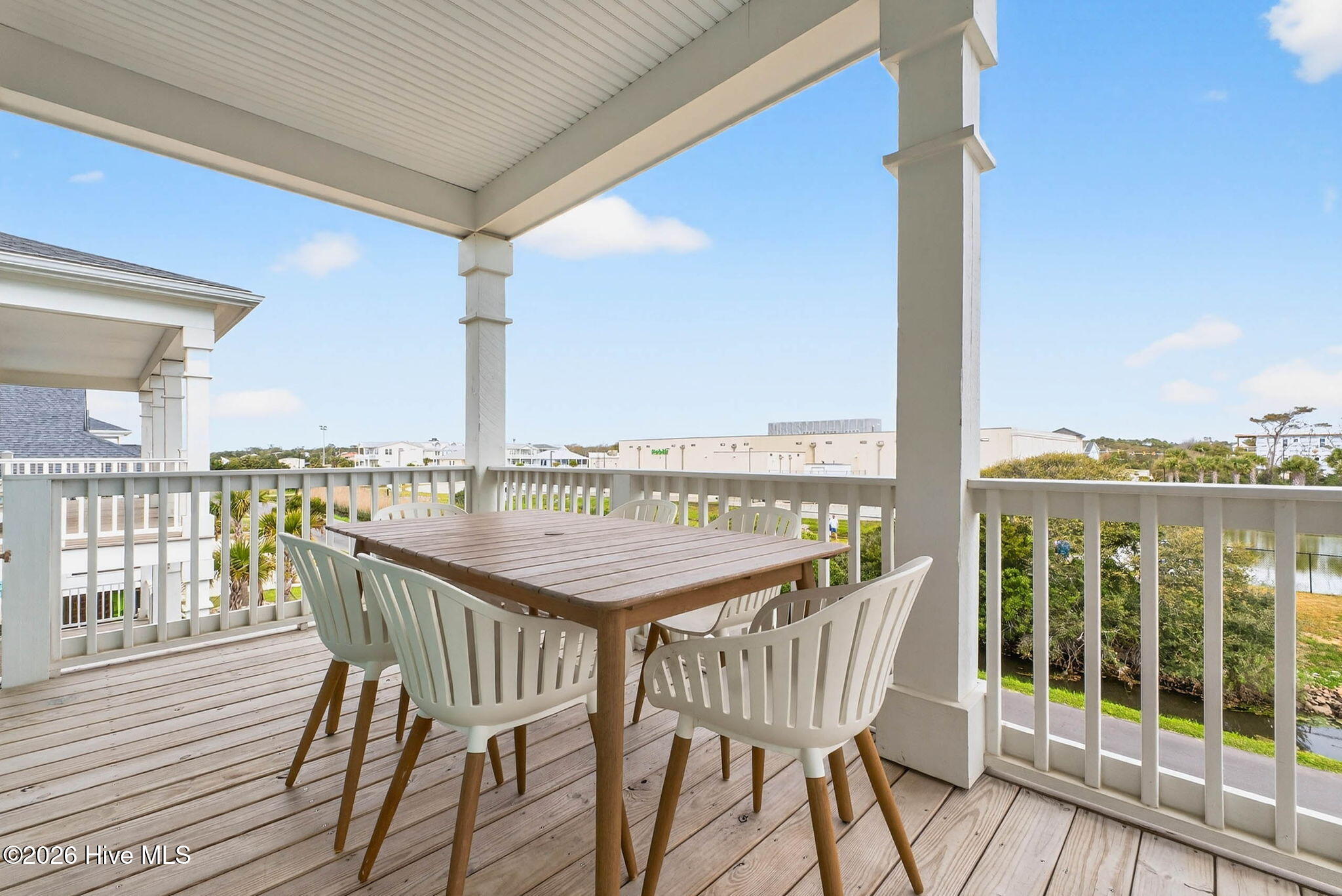 100565518 | Photo 44