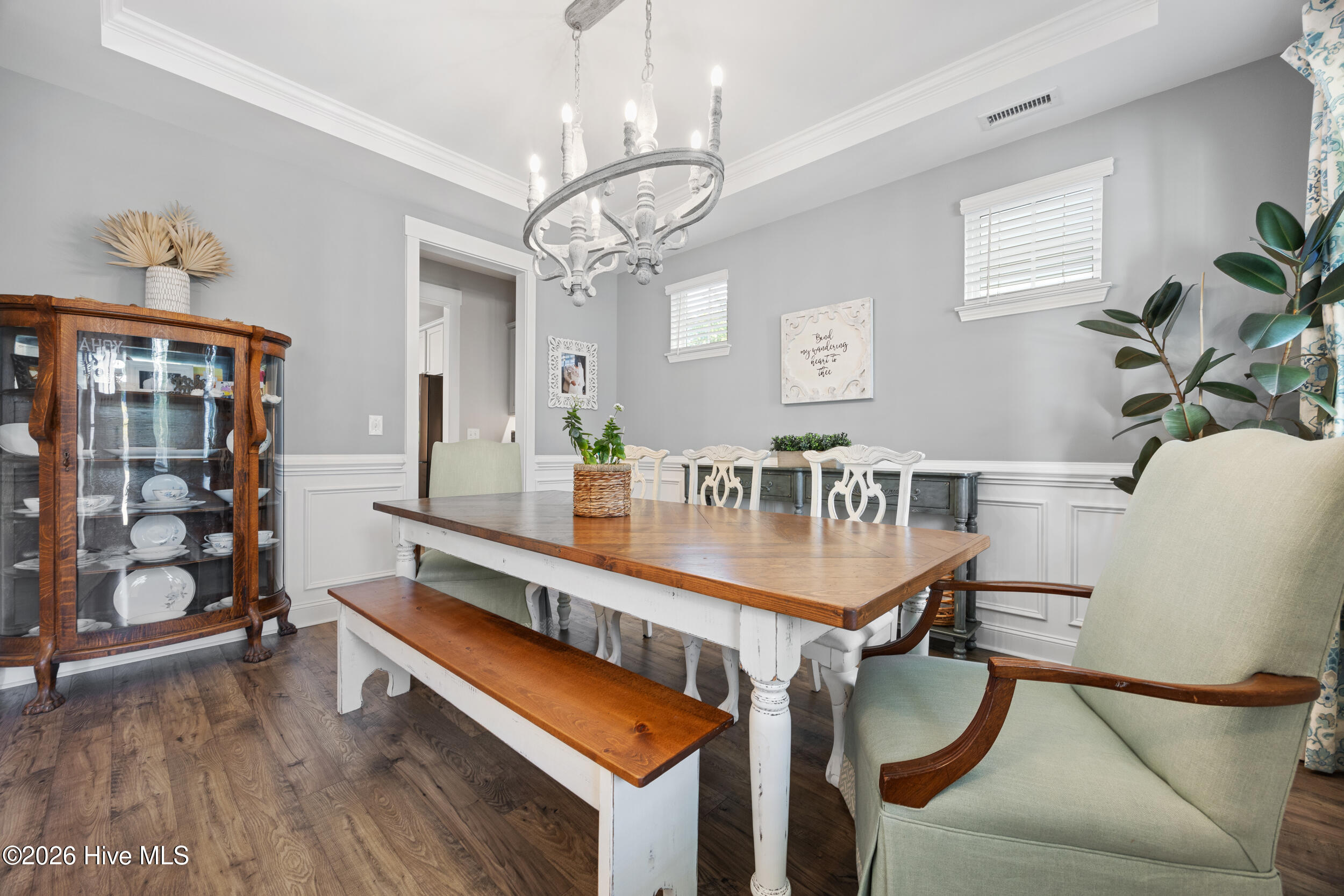 100566940 | Photo 15