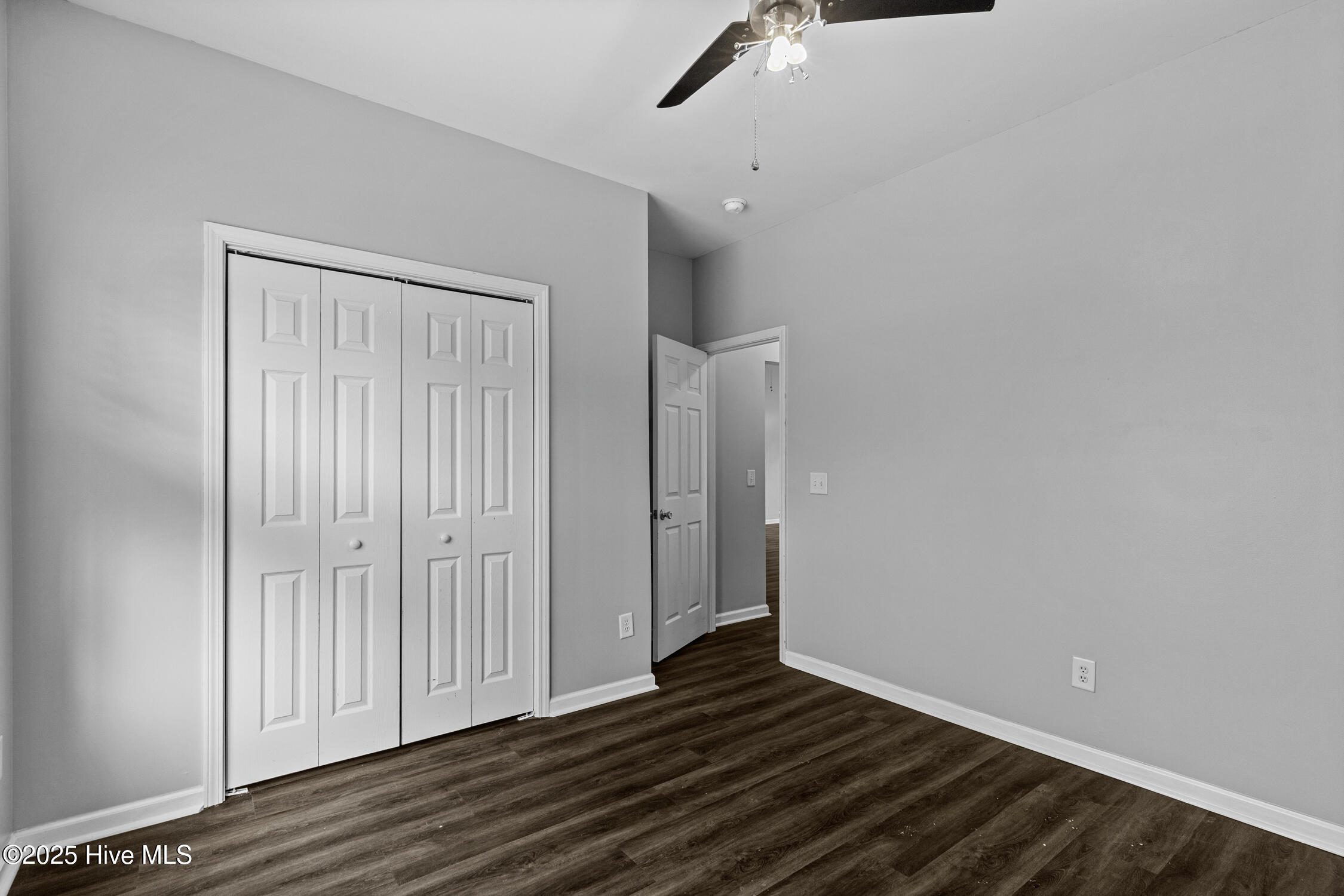 100545570 | Photo 17