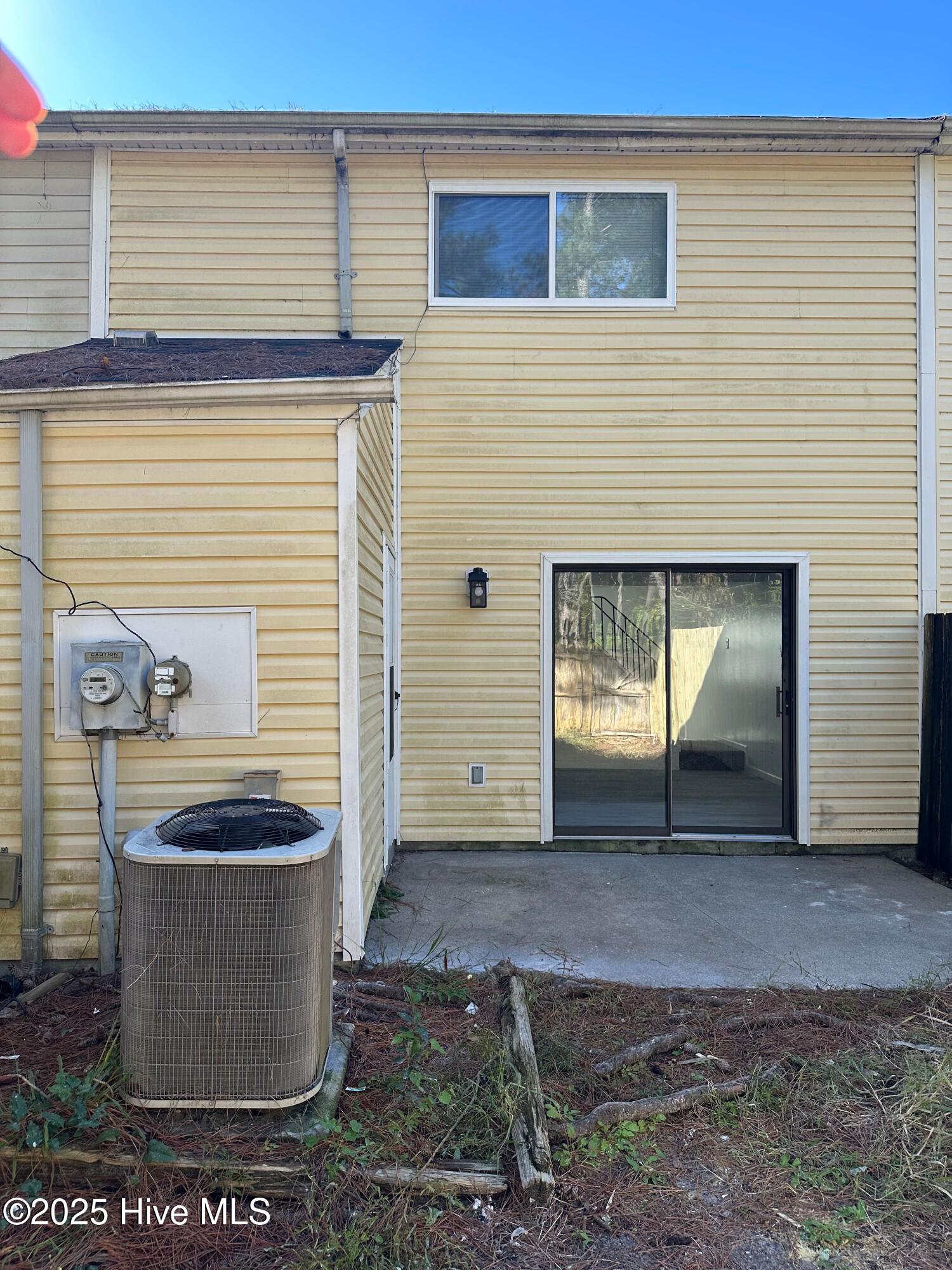 100539608 | Photo 12