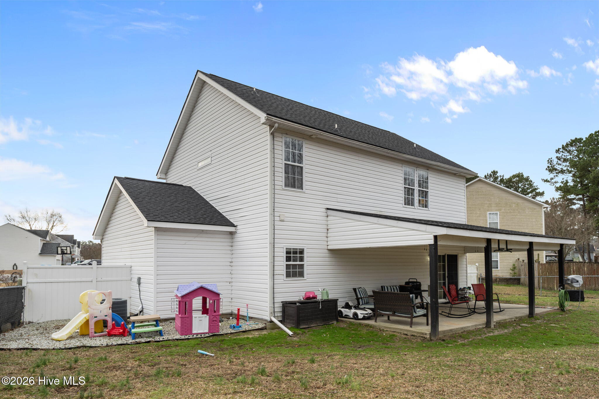 100547429 | Photo 34