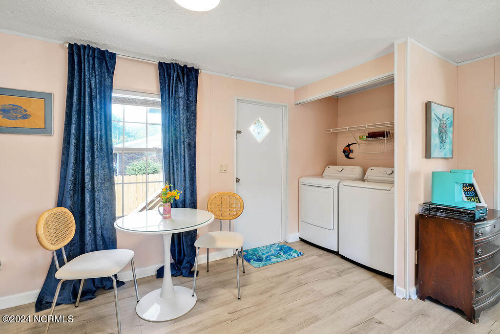 100566126 | Photo 25