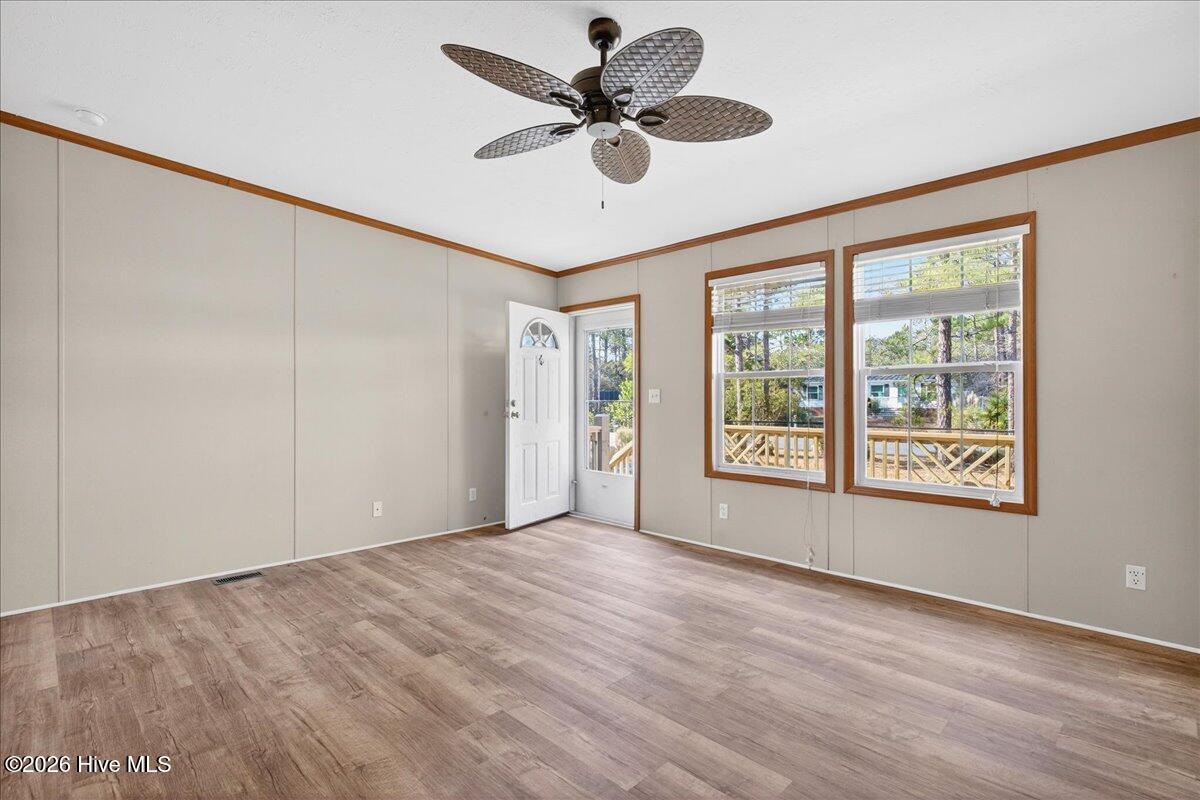 100553428 | Photo 15