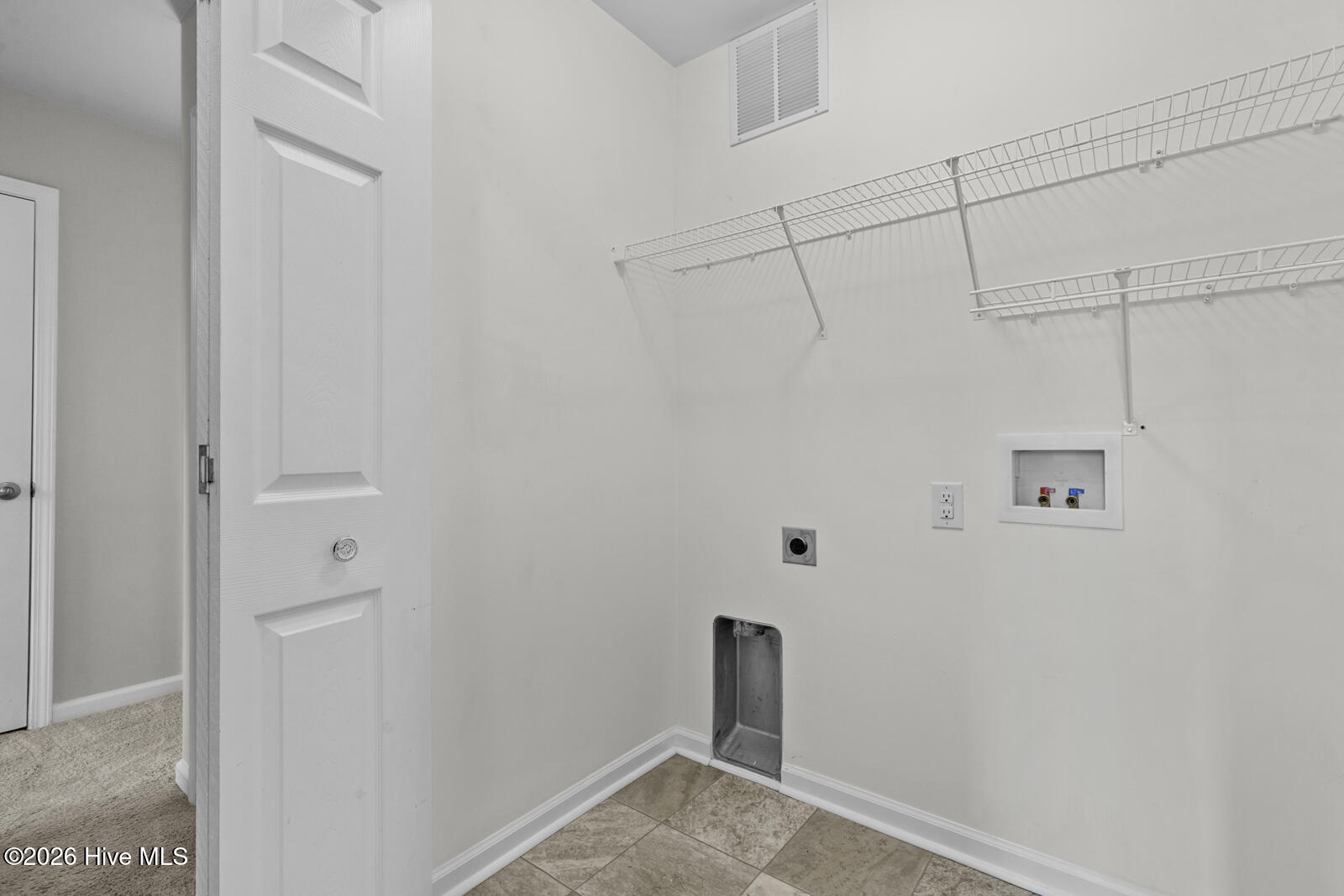 100563691 | Photo 20