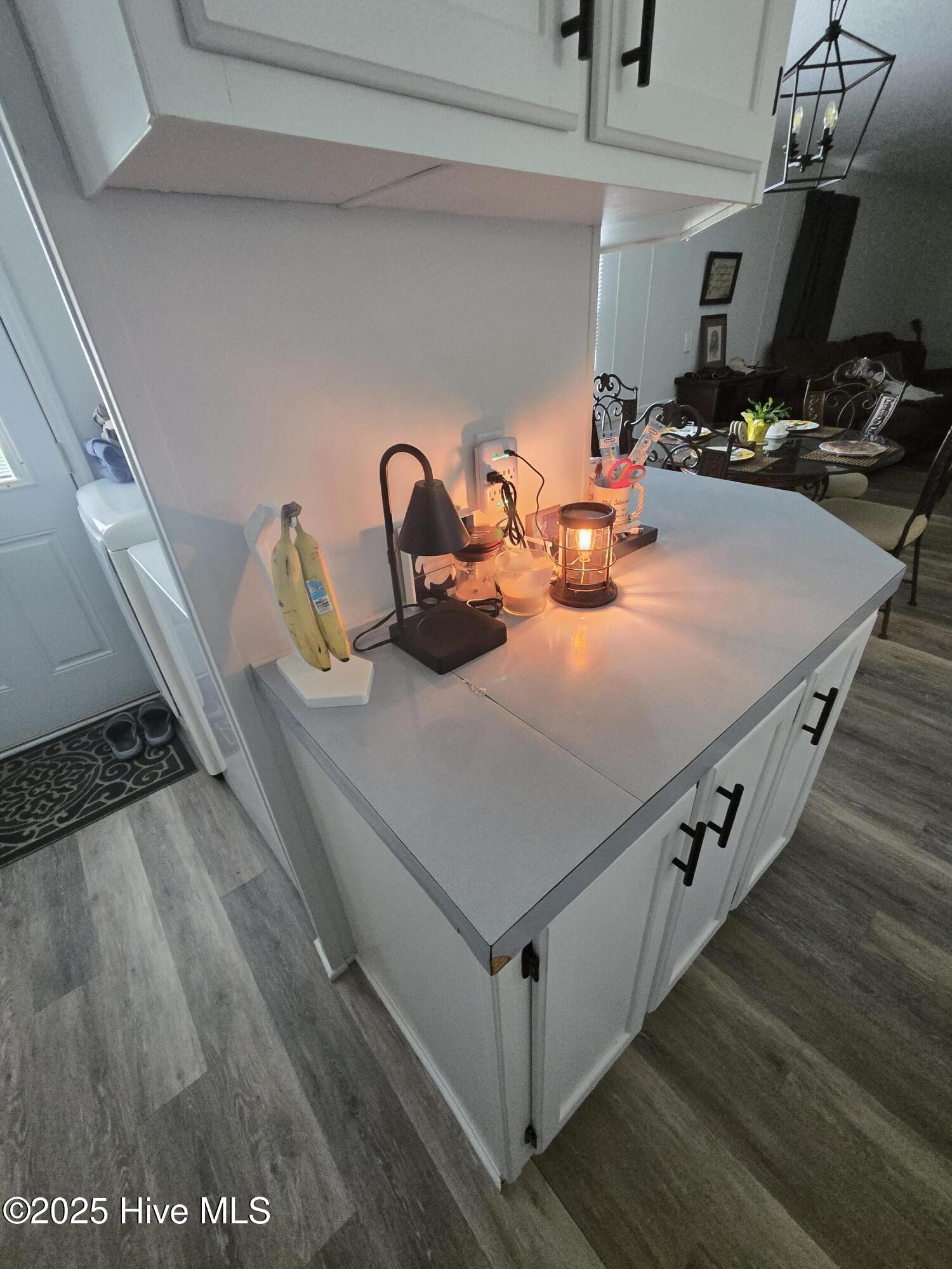 100510257 | Photo 10