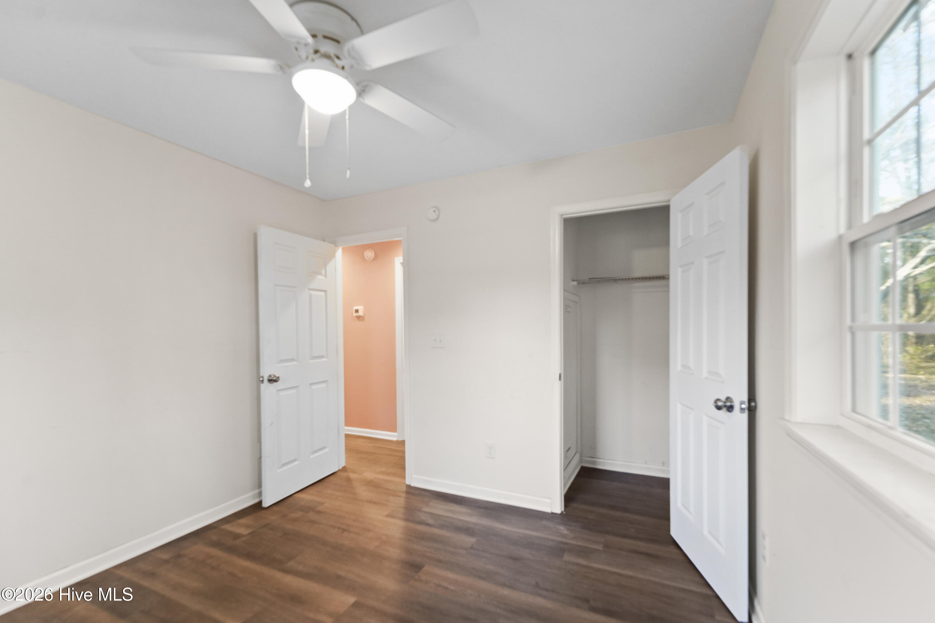 100548487 | Photo 48