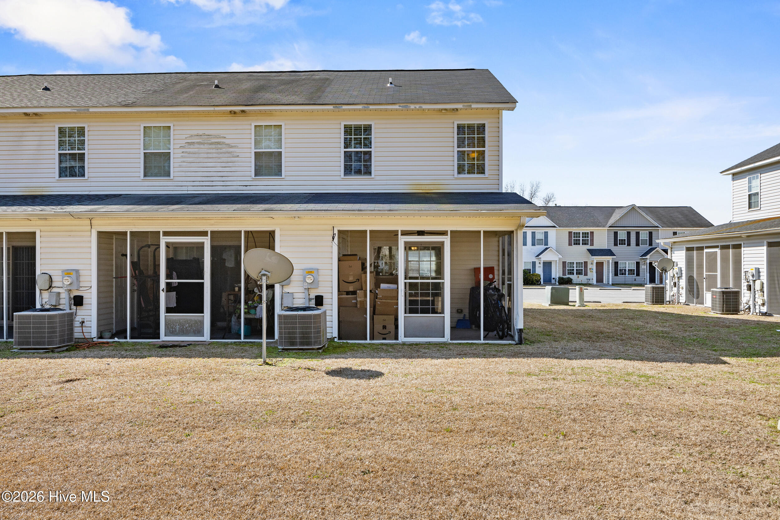 100554013 | Photo 27