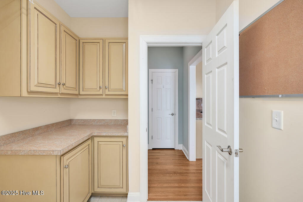 100506420 | Photo 16